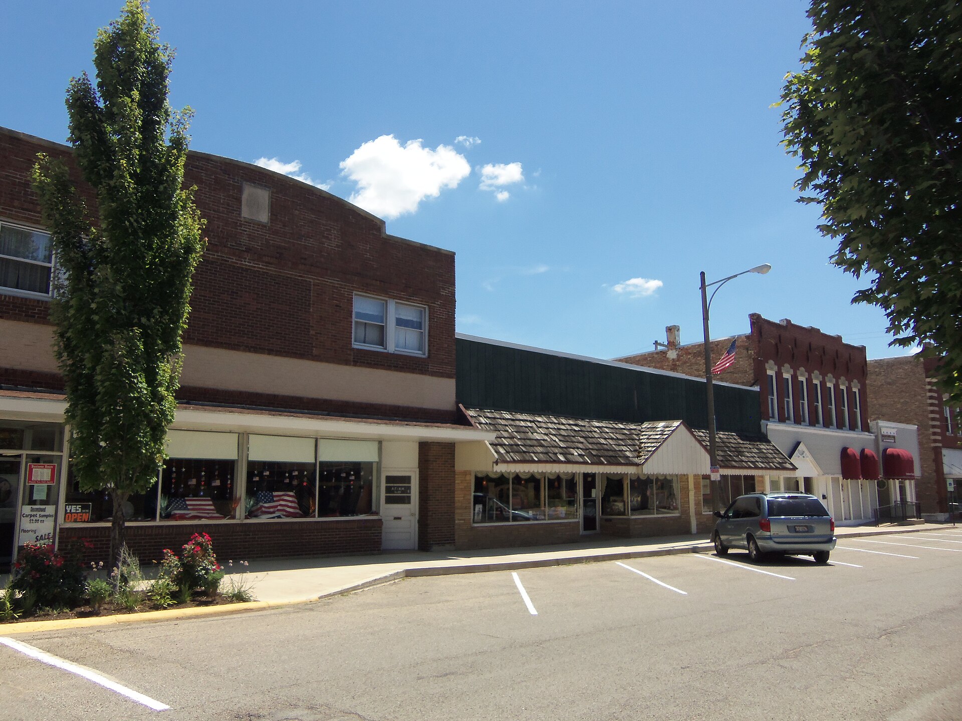Downtown streets in Henry, Illinois