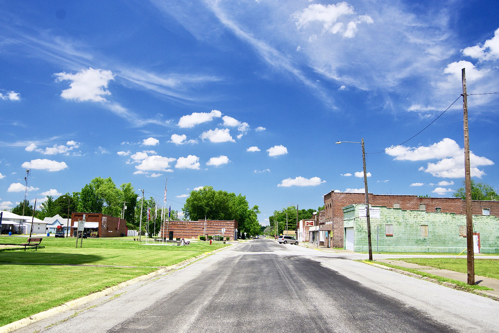 View along Bush Avenue in Hurst, Illinois, United States