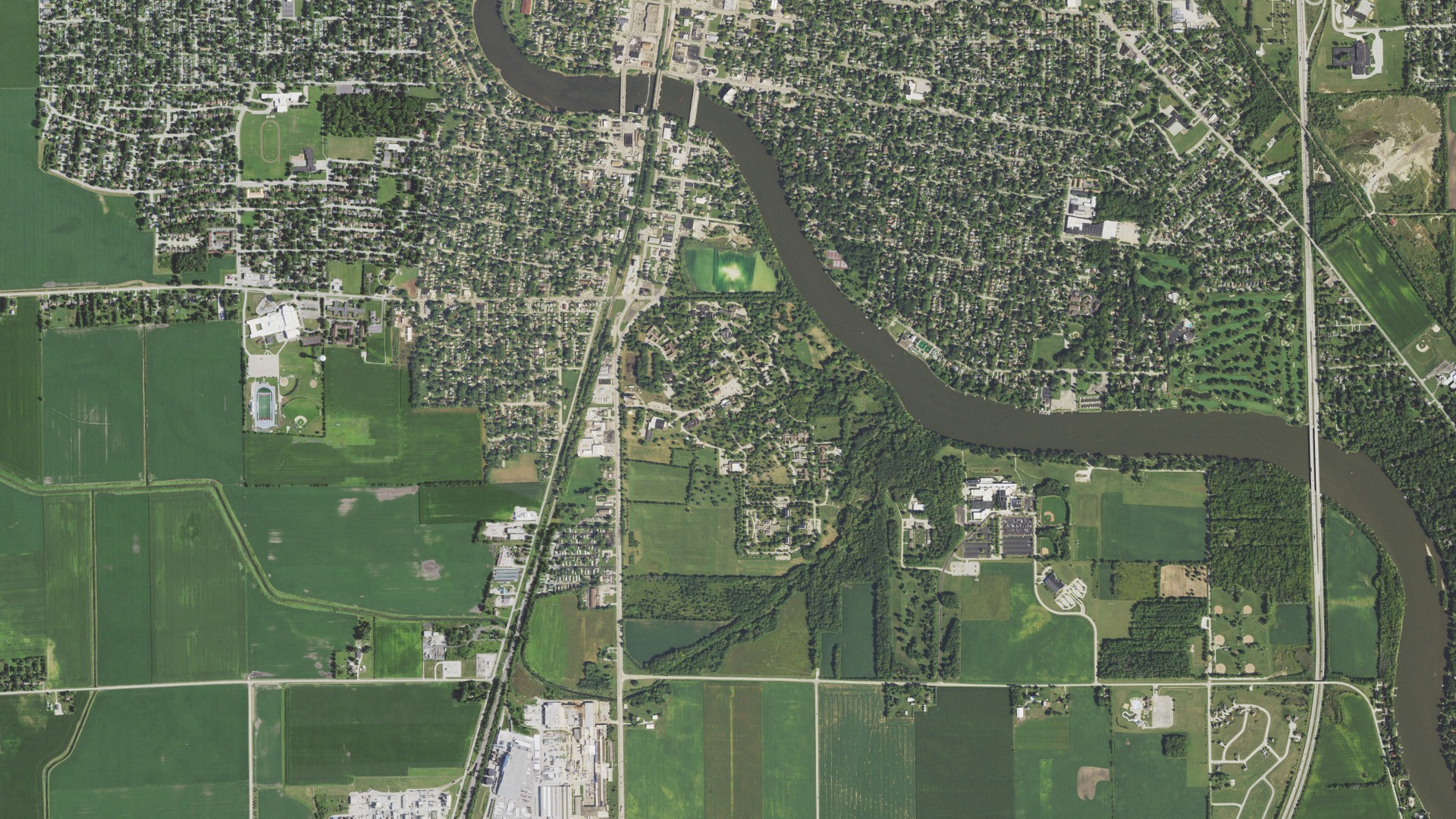 Natural-color aerial photograph of land around Kankakee, Illinois