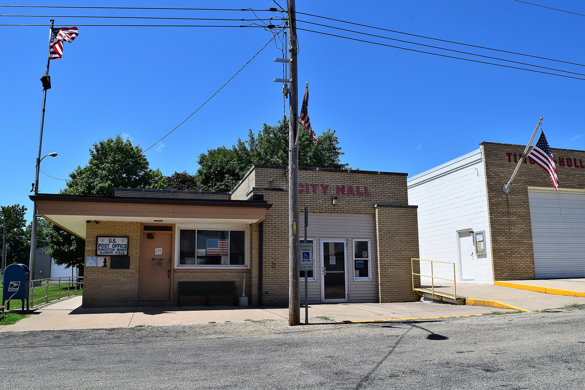 Post office and city hall in Kingston Mines, Illinois.
