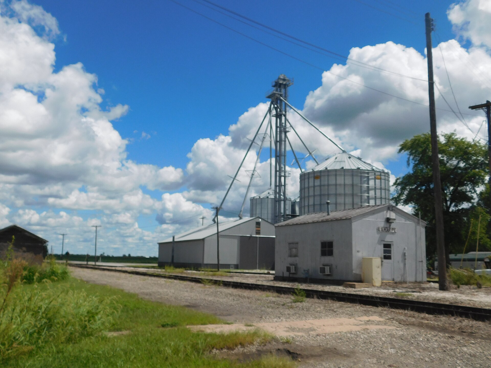 La Harpe, Illinois's former CB&Q station in August 2016.jpg
