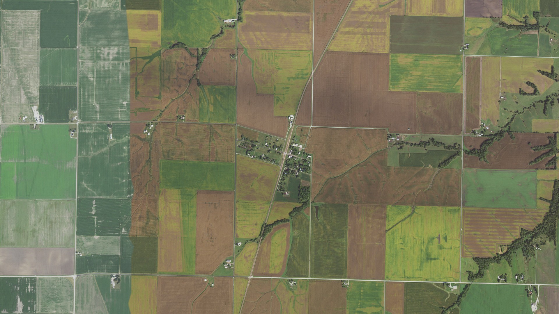 Aerial view of land around La Prairie, Illinois