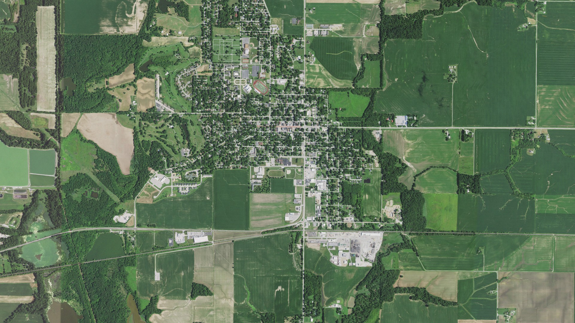 Natural-color aerial photograph of land around Lebanon, Illinois