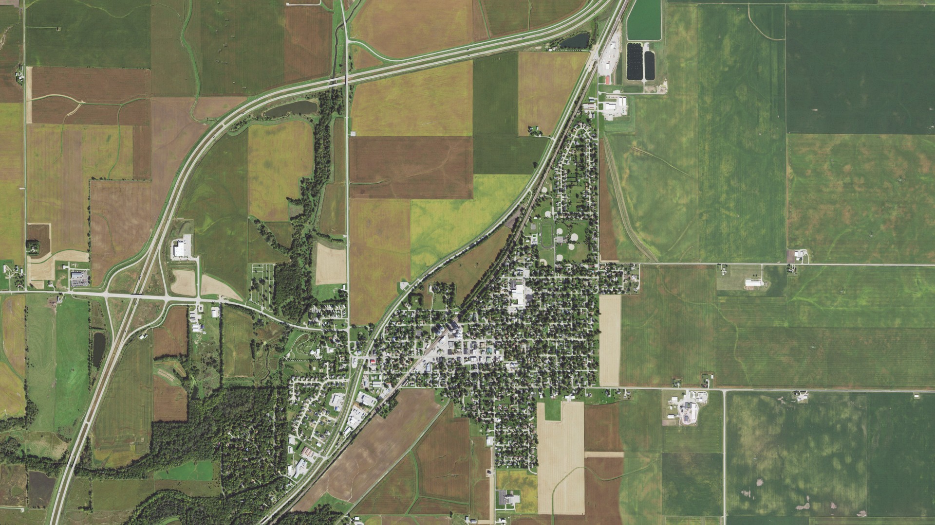 Aerial view of land around Lexington, Illinois