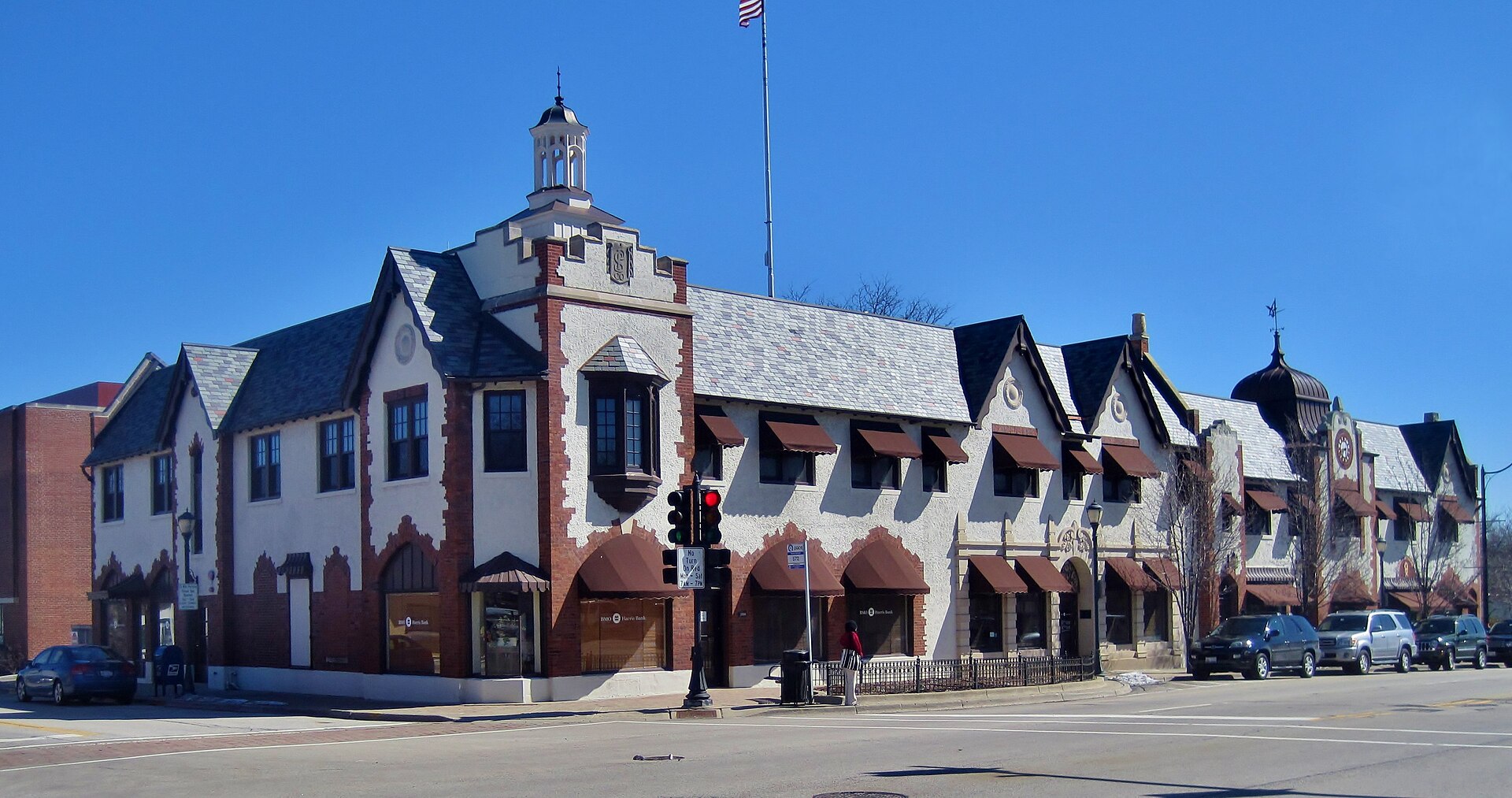 The Public Service Building in Libertyville (1928). — Illinois