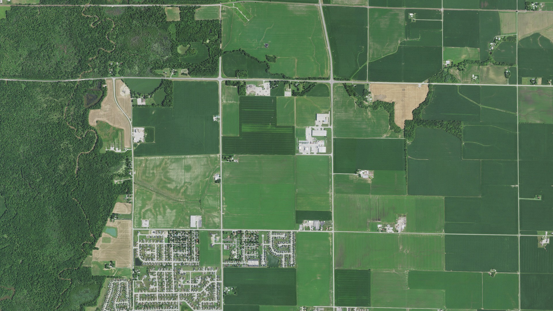 Aerial view of land around Mascoutah, Illinois