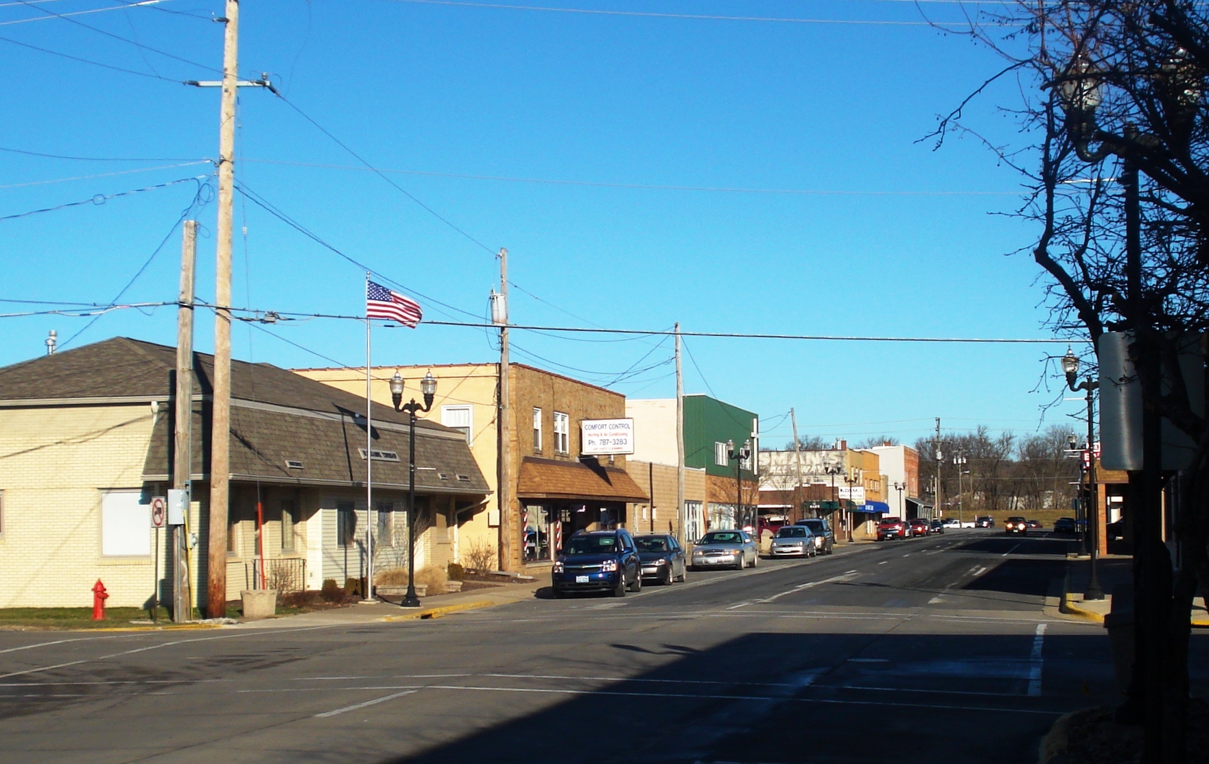 Street scene in Milan, Illinois