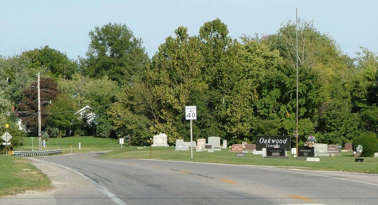 Street scene in Oakwood, Illinois