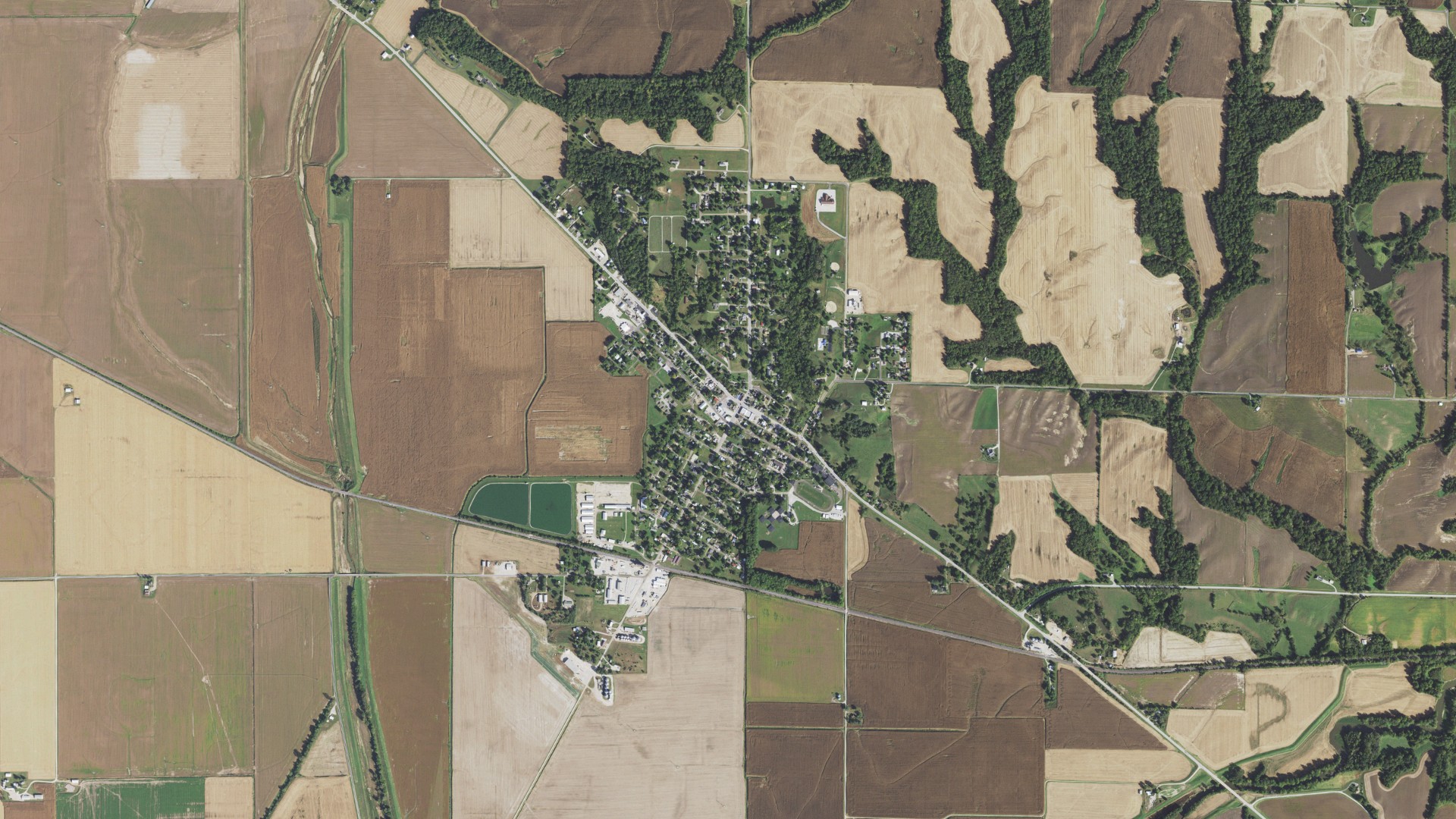Aerial view of land around Pleasant Hill, Illinois