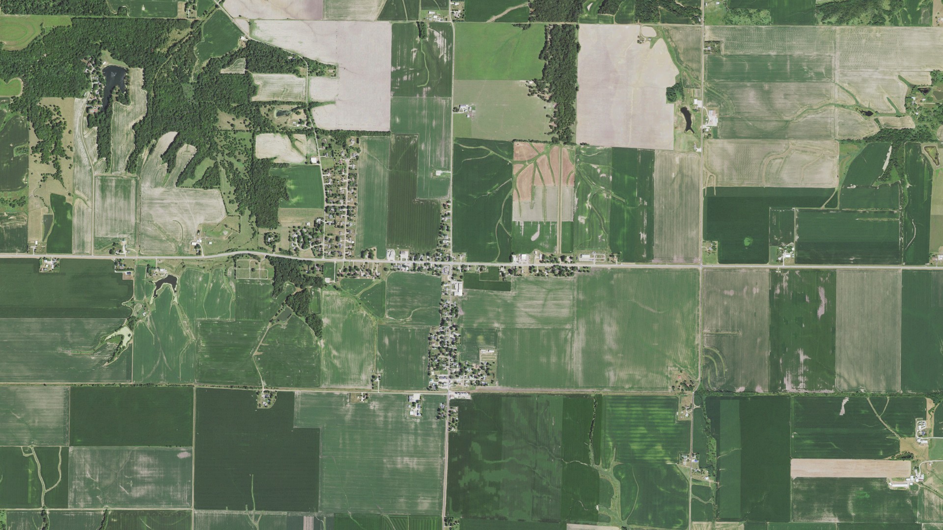 Aerial view of land around Trivoli, Illinois