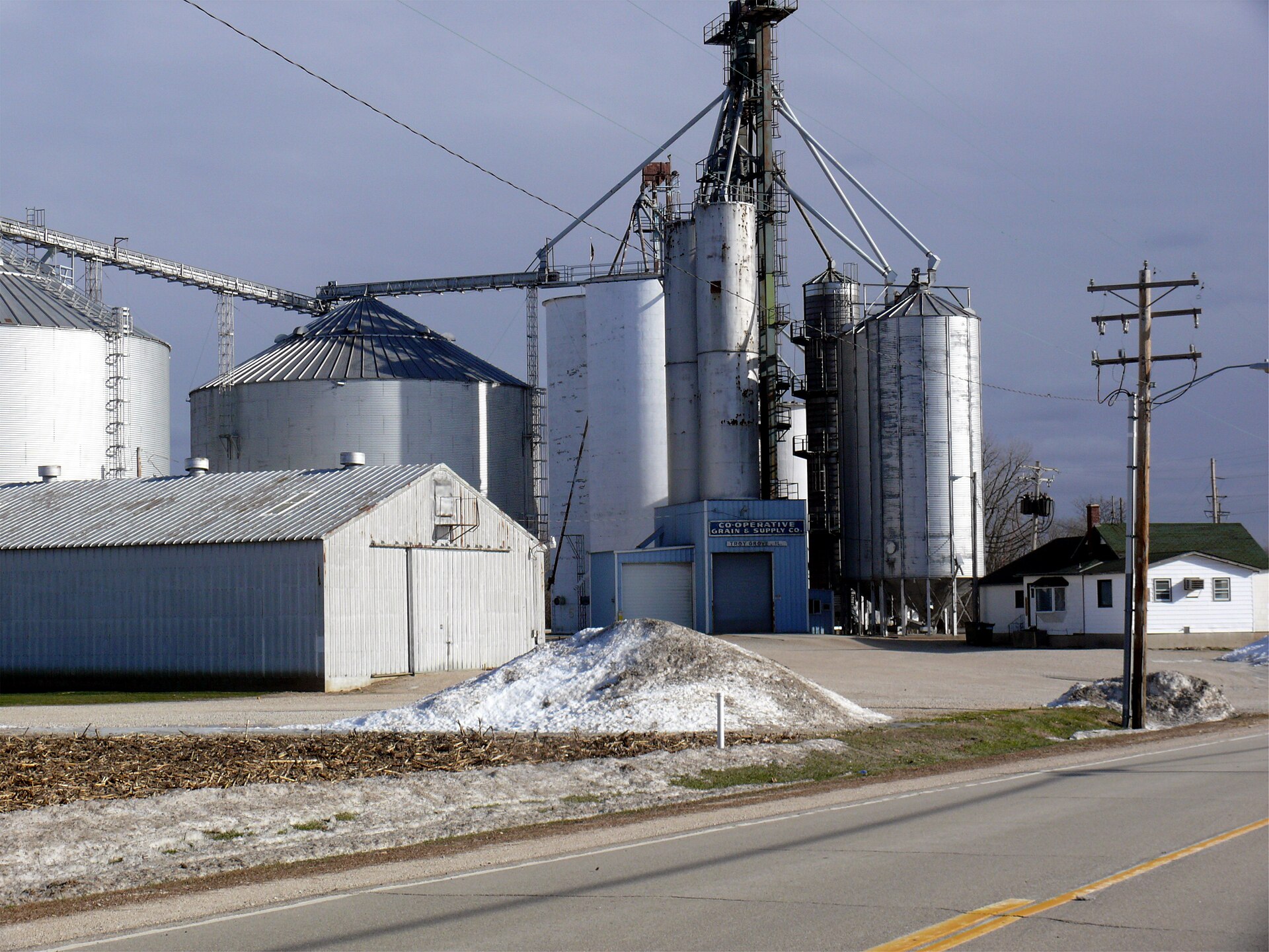 Outdoor view in Troy Grove, Illinois