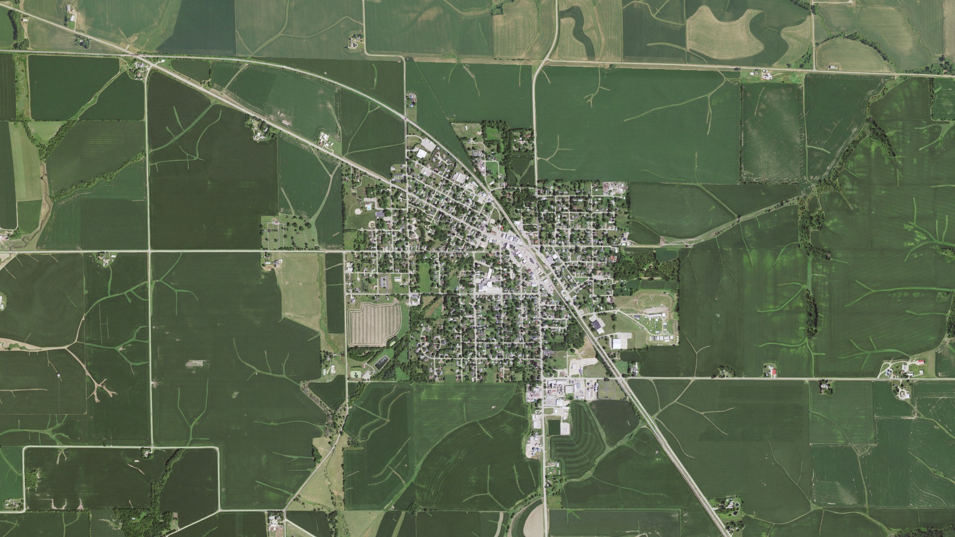 Natural-color aerial photograph of land around Warren, Illinois