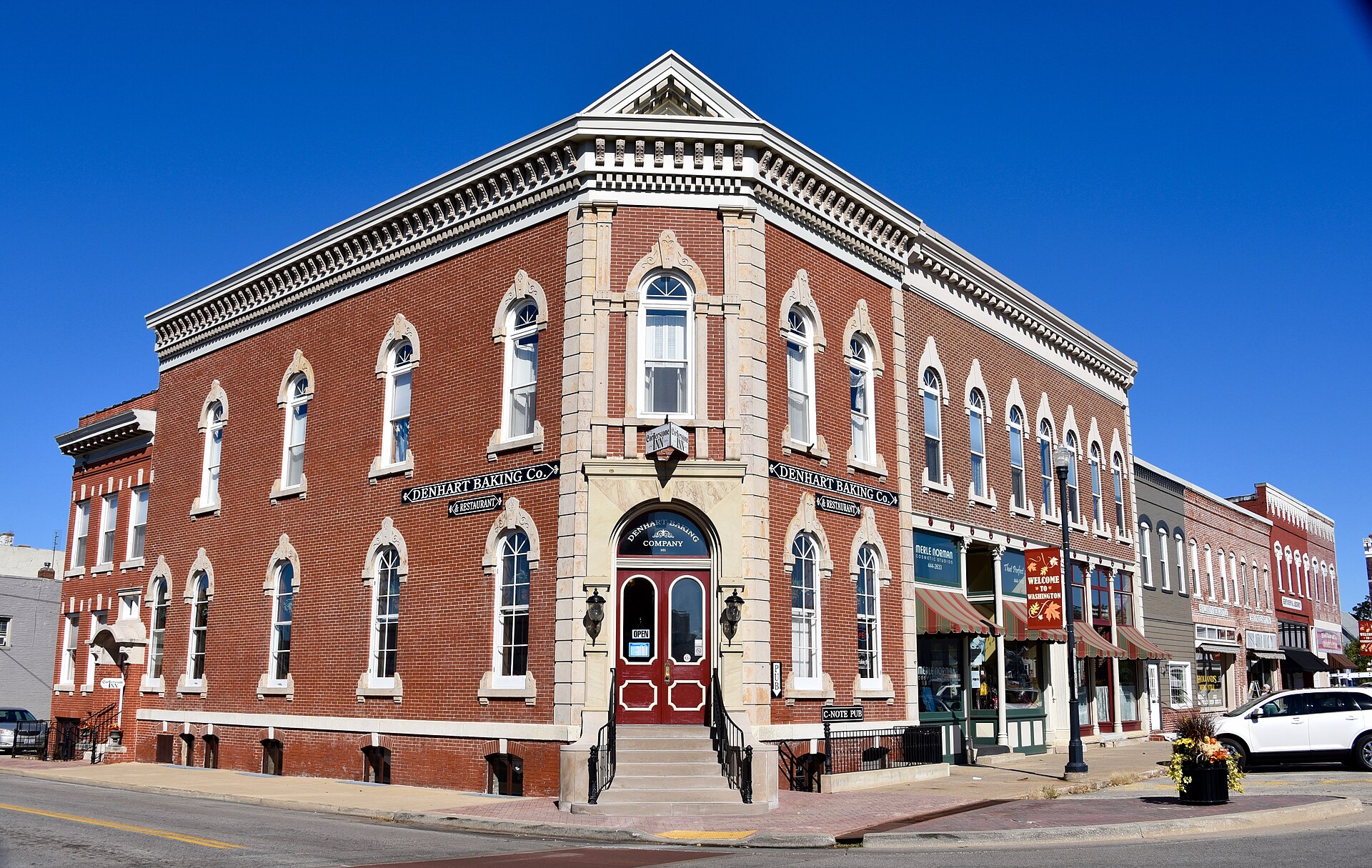 Local building in Washington, Illinois