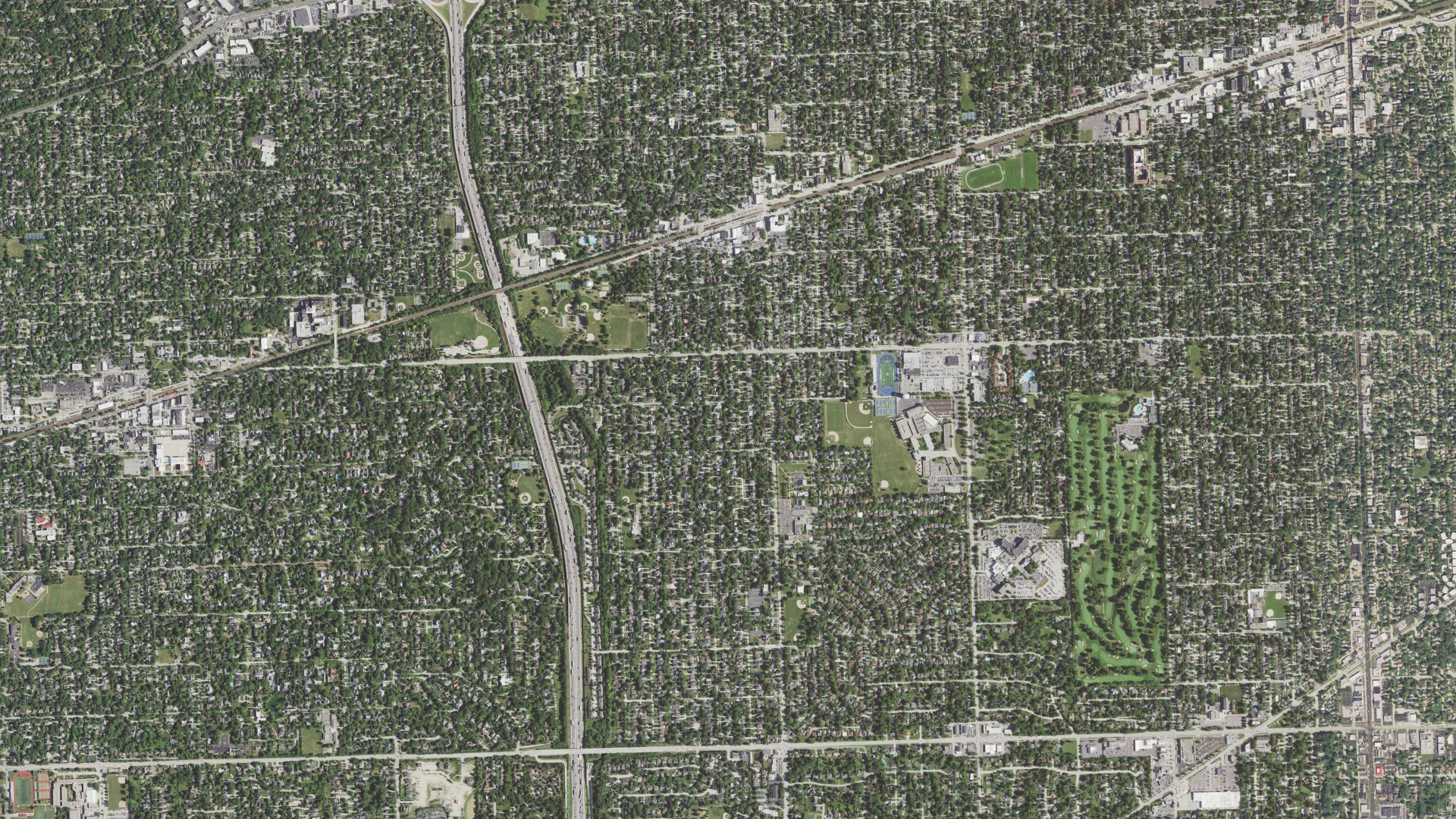 Natural-color aerial photograph of land around Western Springs, Illinois