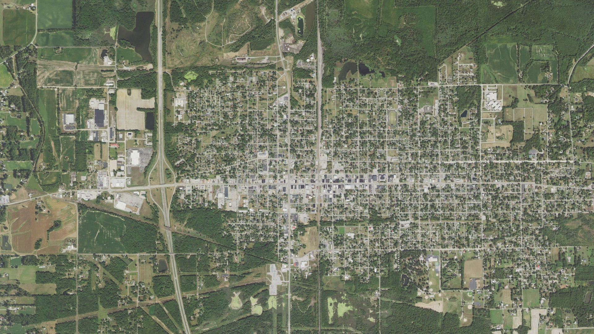 Natural-color aerial photograph of land around West Frankfort, Illinois