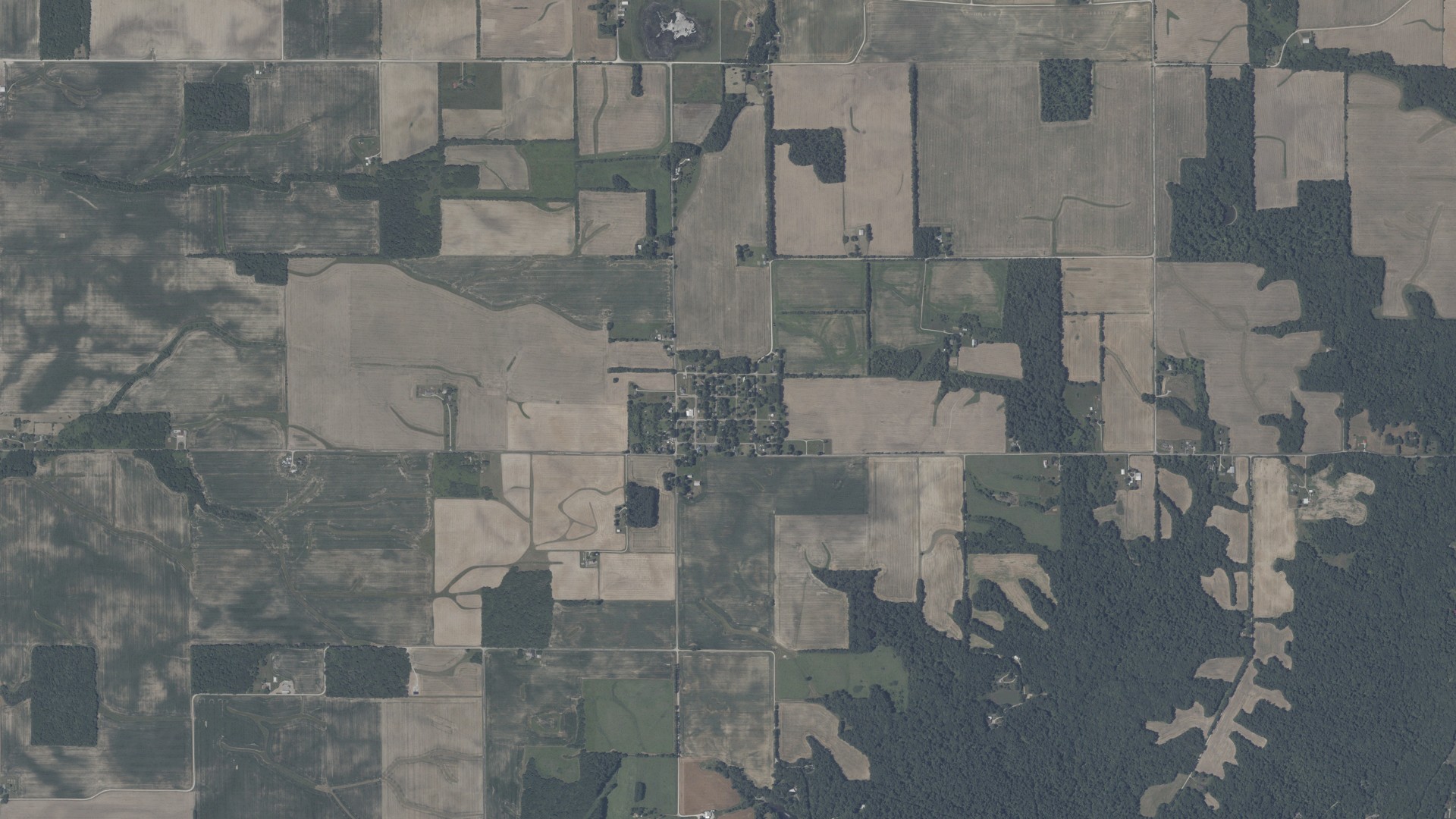 Natural-color aerial photograph of land around Alamo, Indiana