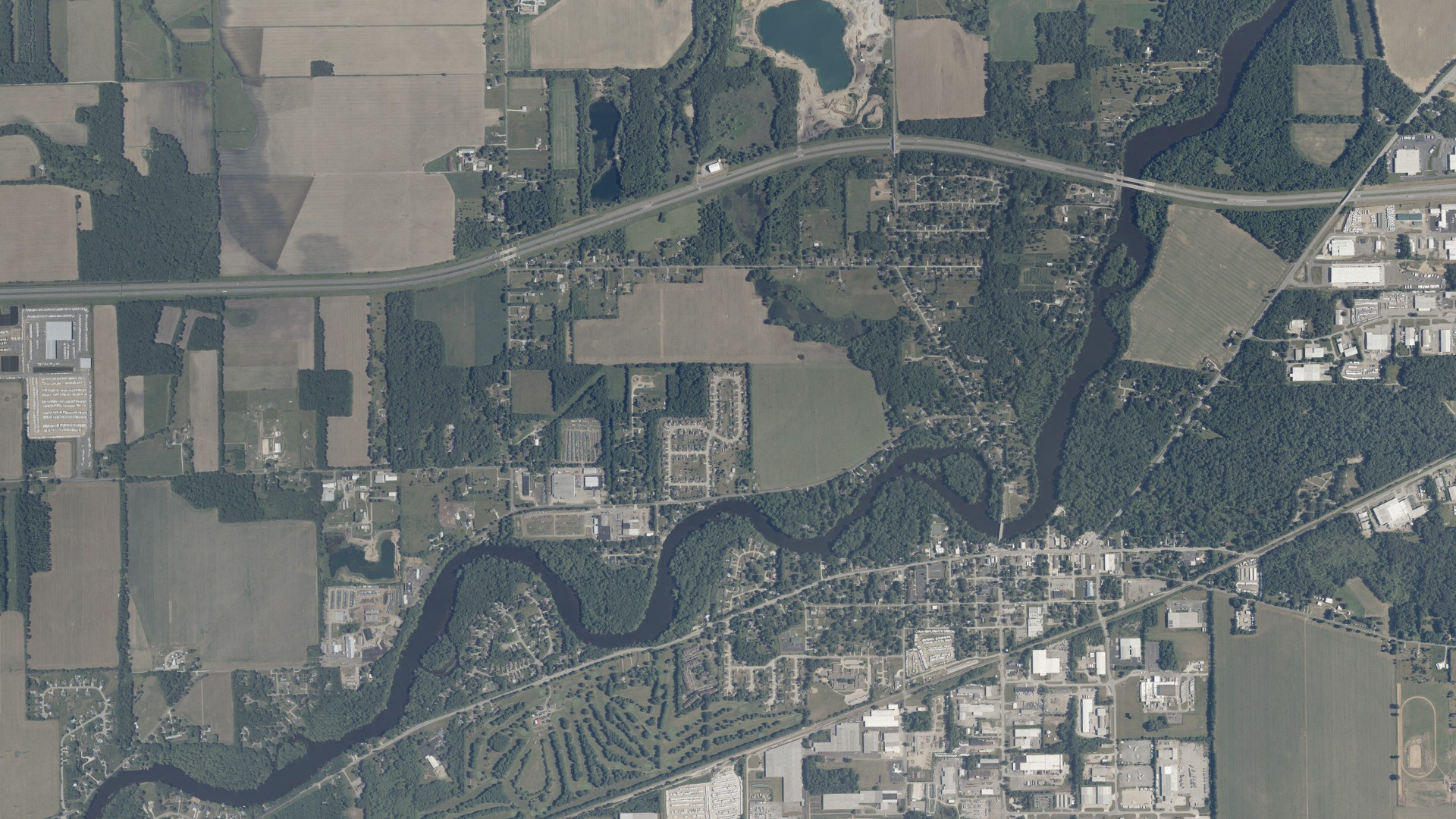 Aerial view of land around Washington, Indiana