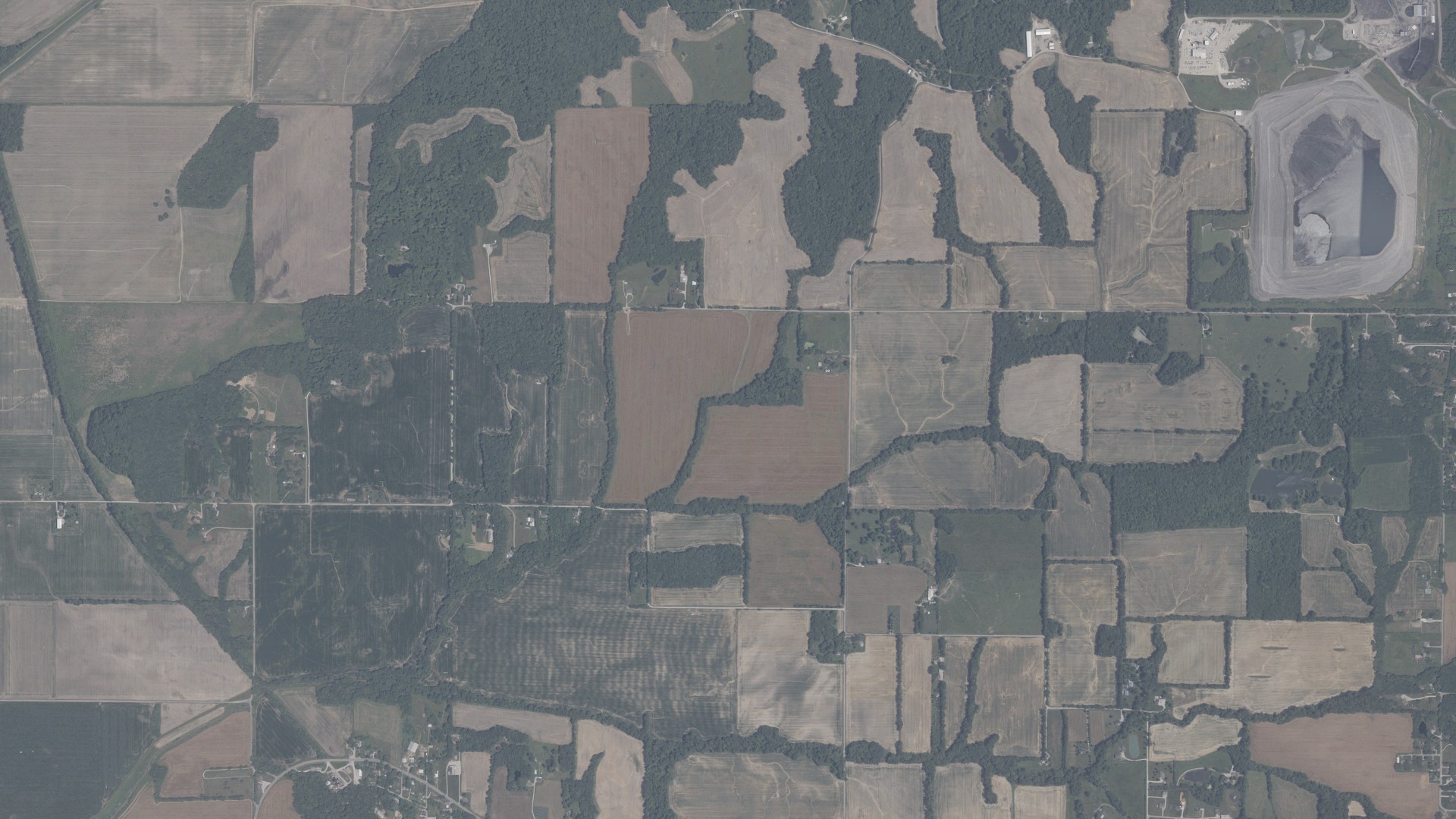 Natural-color aerial photograph of land around Montgomery, Indiana