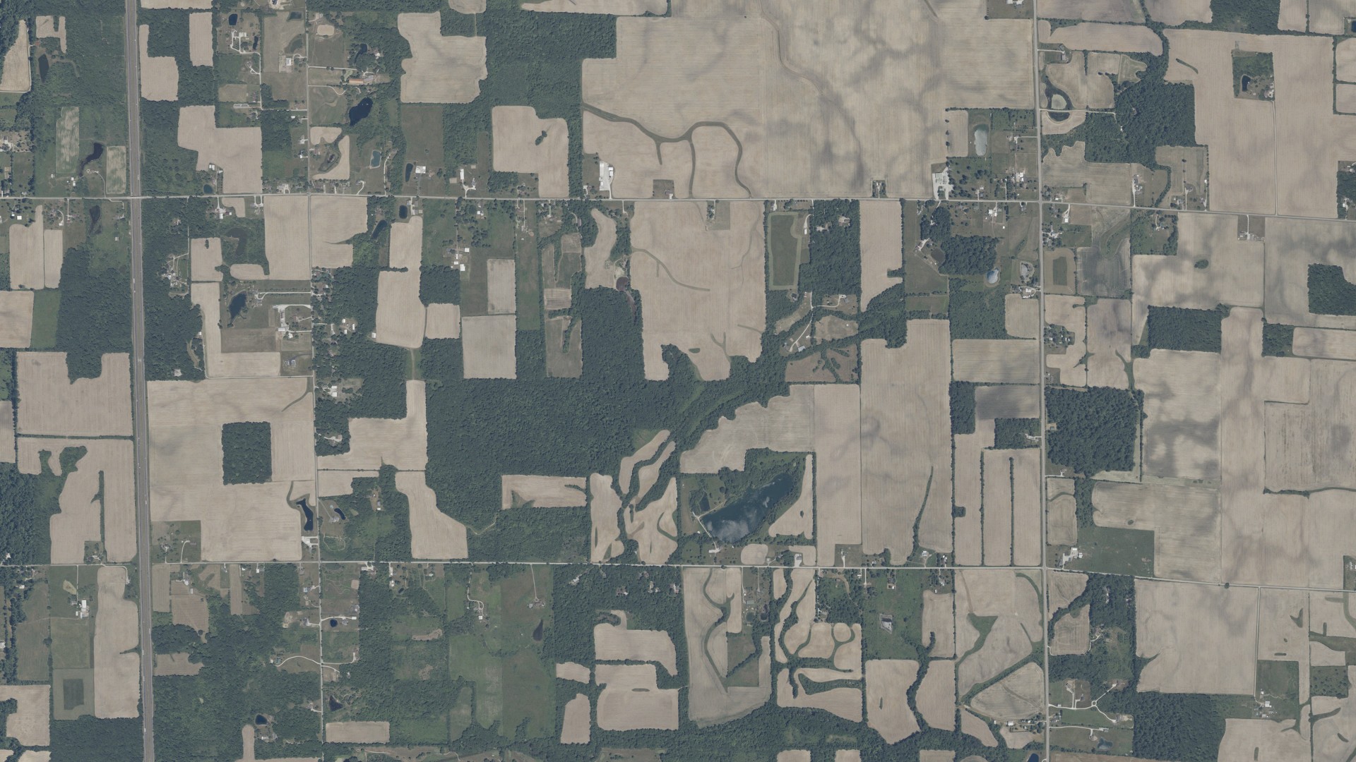 Natural-color aerial photograph of land around Monroe, Indiana