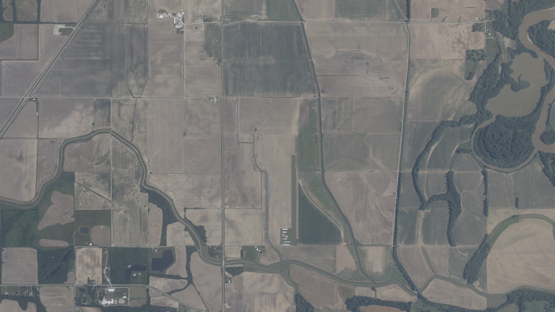 Natural-color aerial photograph of land around Fairplay, Indiana