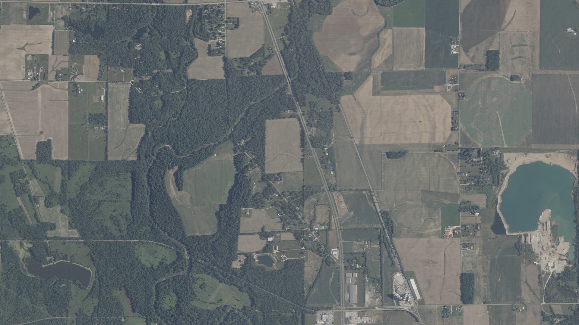 Natural-color aerial photograph of land around Blue River, Indiana