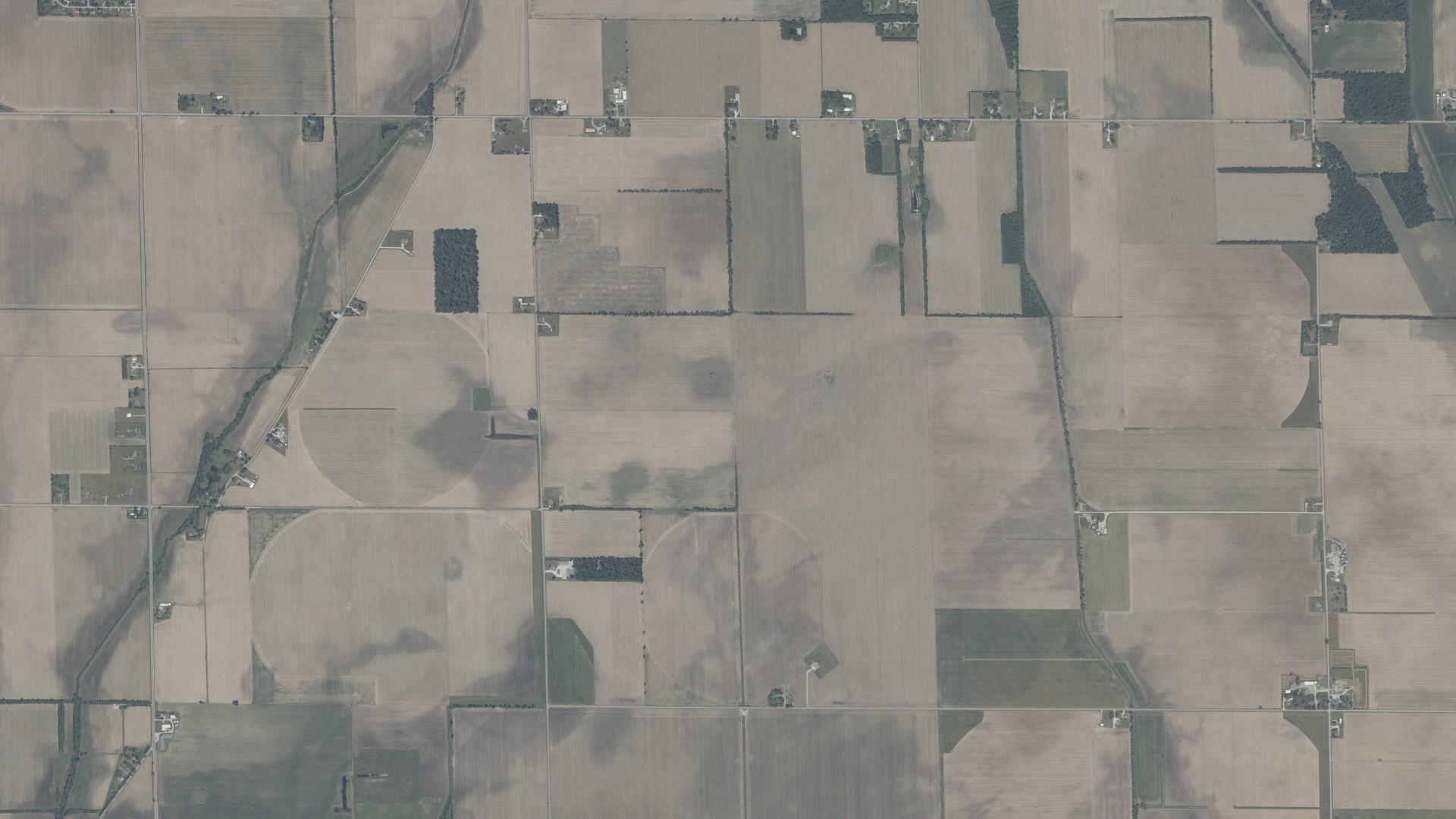 Natural-color aerial photograph of land around Clinton, Indiana