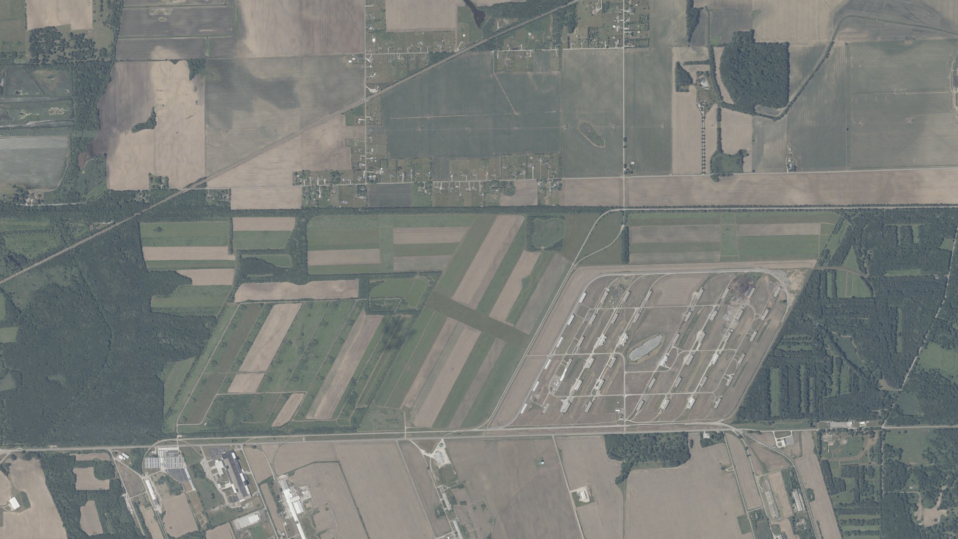 Aerial view of land around Washington, Indiana