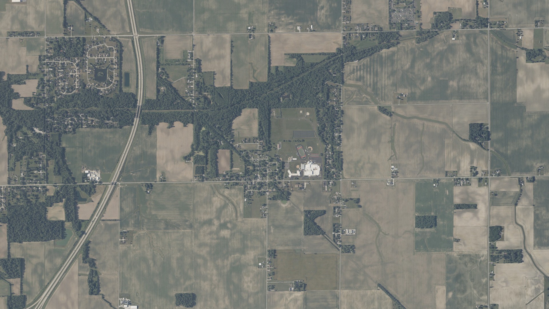 Natural-color aerial photograph of land around Center, Indiana