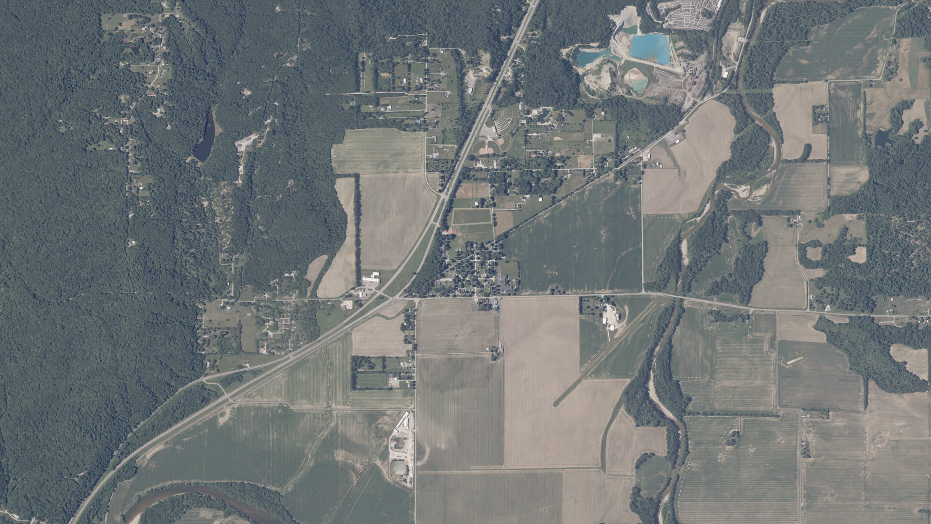 Natural-color aerial photograph of land around Centerton, Indiana