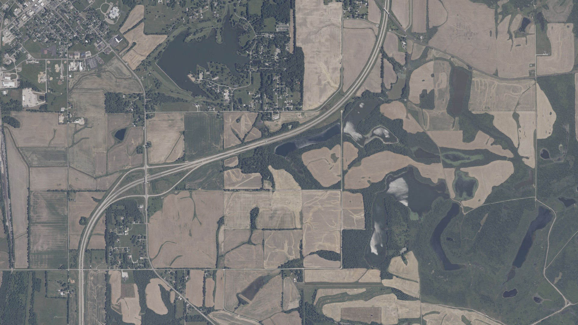 Aerial view of land around Washington, Indiana