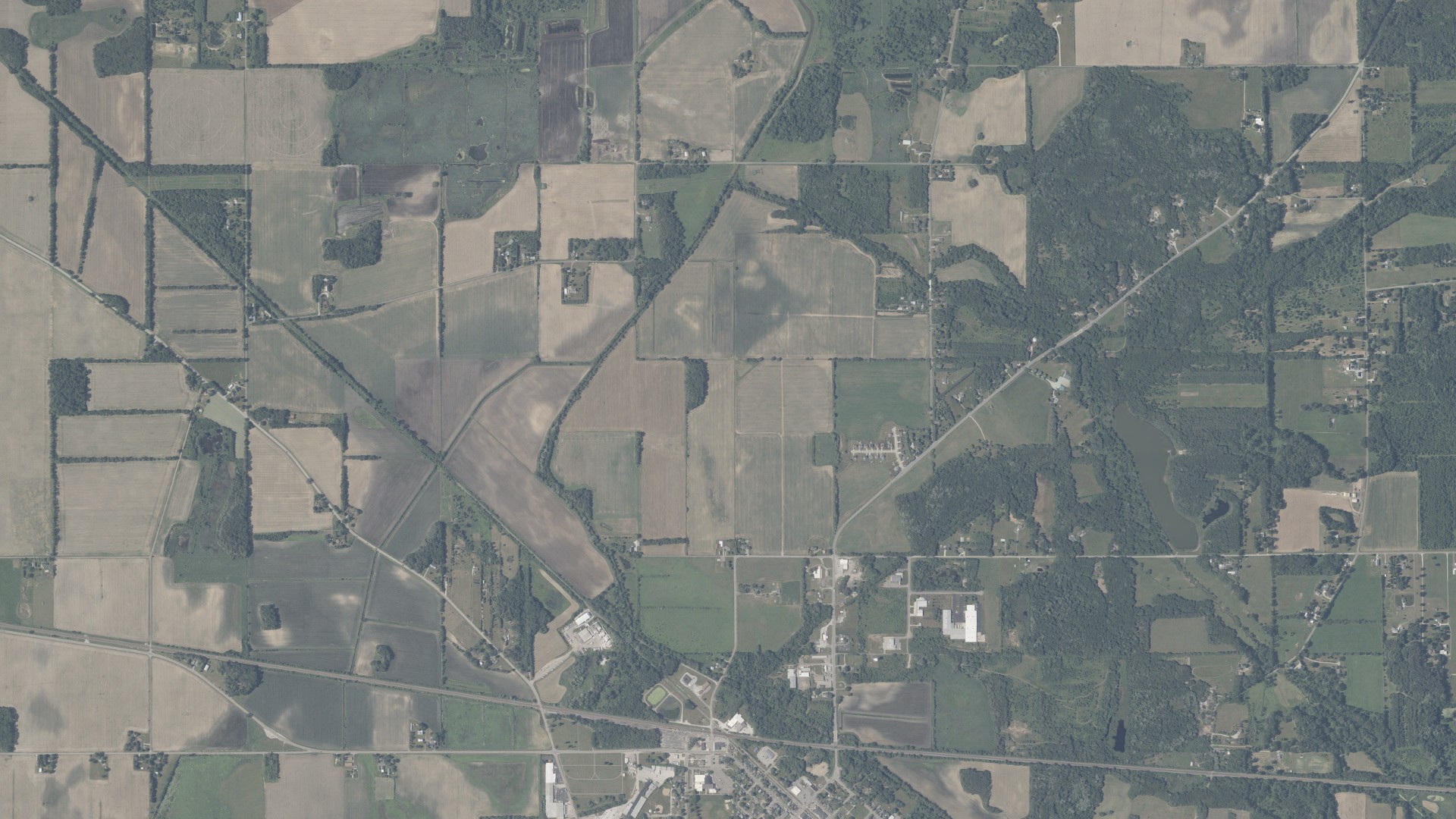 Natural-color aerial photograph of land around Lincoln, Indiana