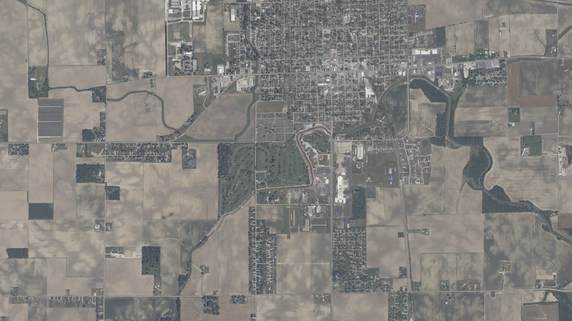 Natural-color aerial photograph of land around Cicero, Indiana