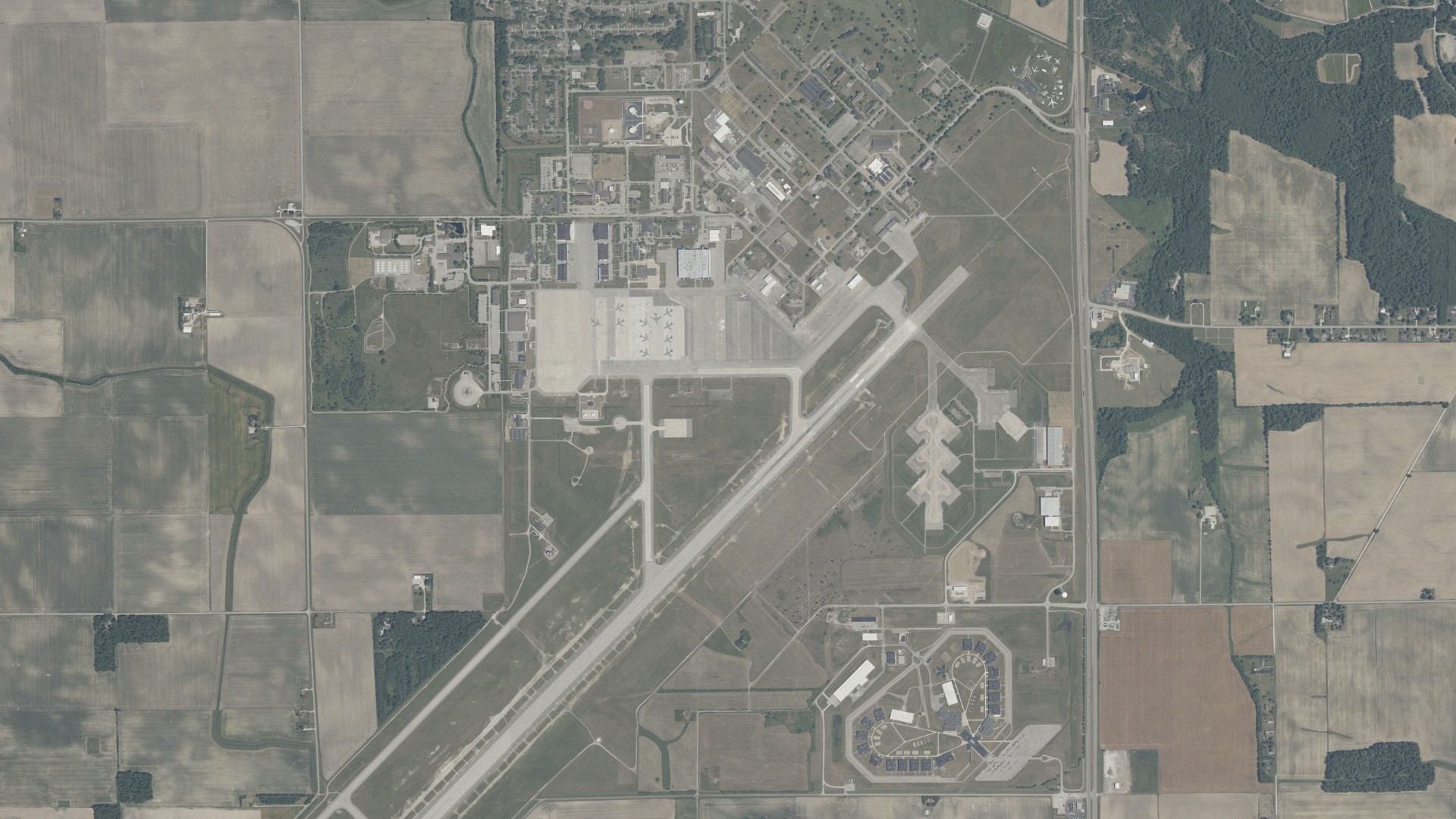 Natural-color aerial photograph of land around Grissom AFB, Indiana