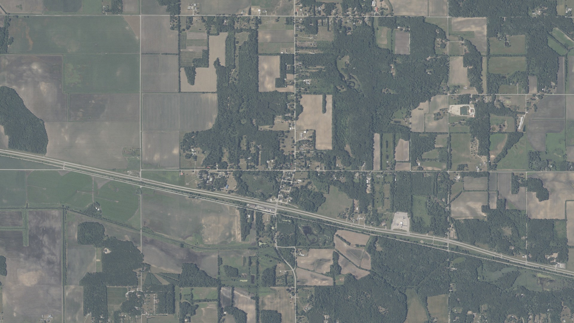 Natural-color aerial photograph of land around Groverton, Indiana
