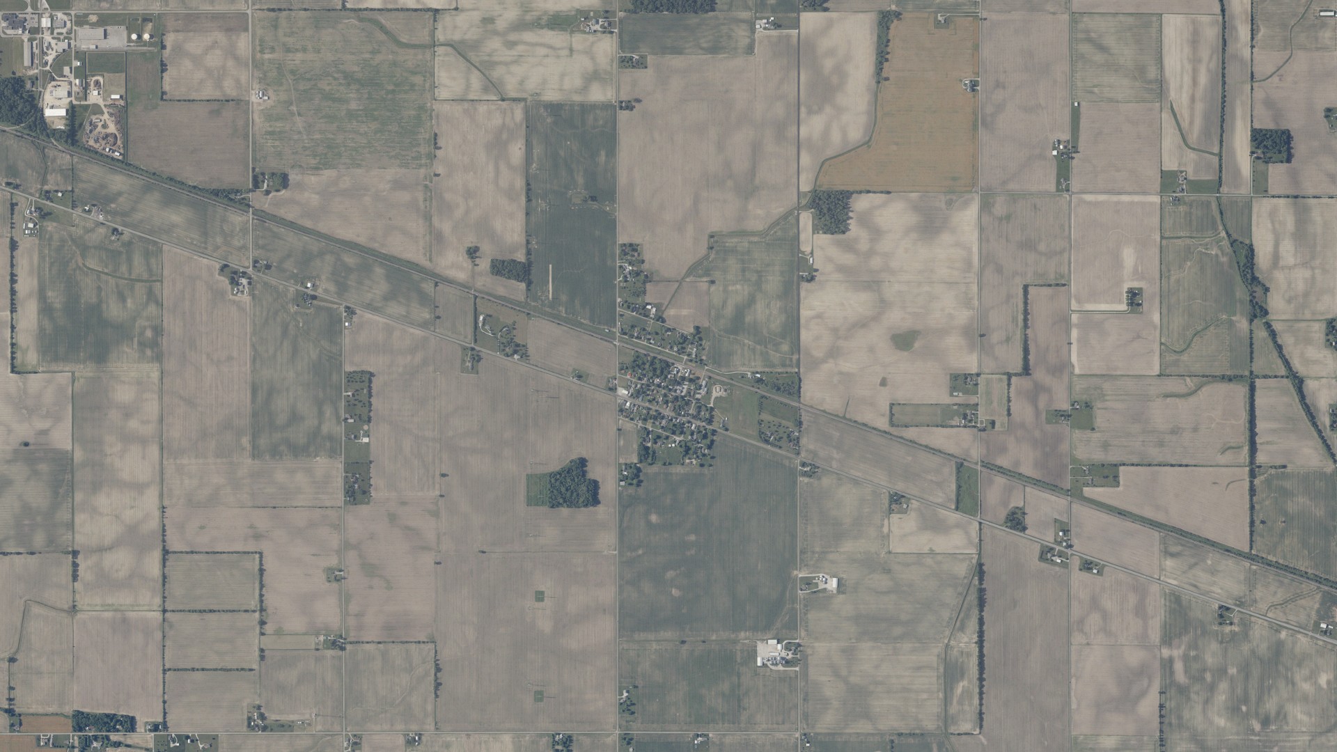 Natural-color aerial photograph of land around Gwynneville, Indiana