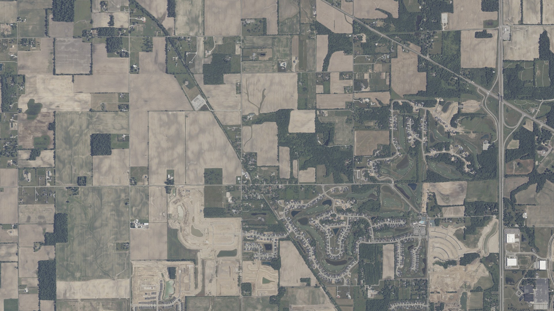 Natural-color aerial photograph of land around Hortonville, Indiana