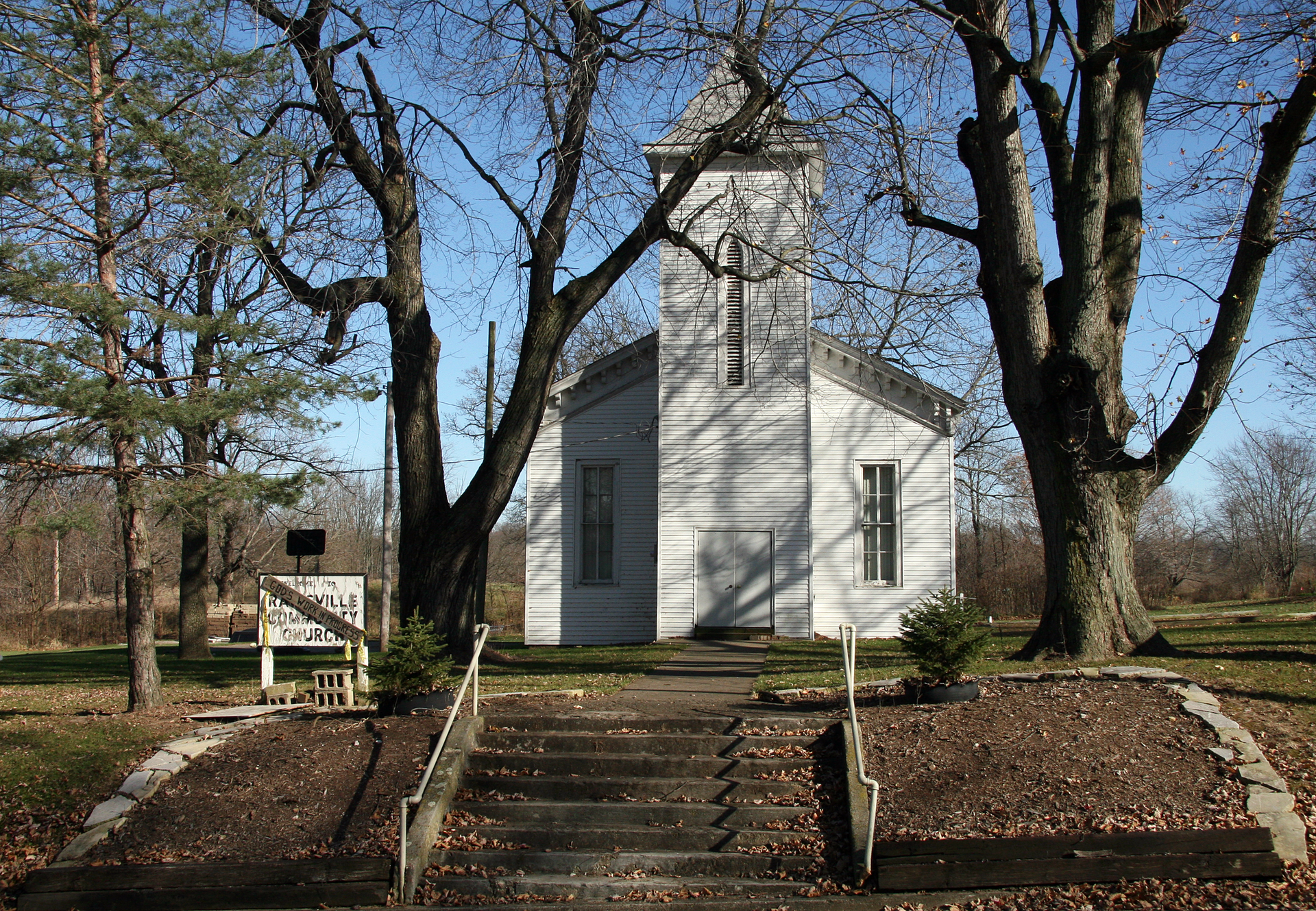 Rainsville Community Church in Rainsville, Indiana. Photo looks east from Rainsville Road.