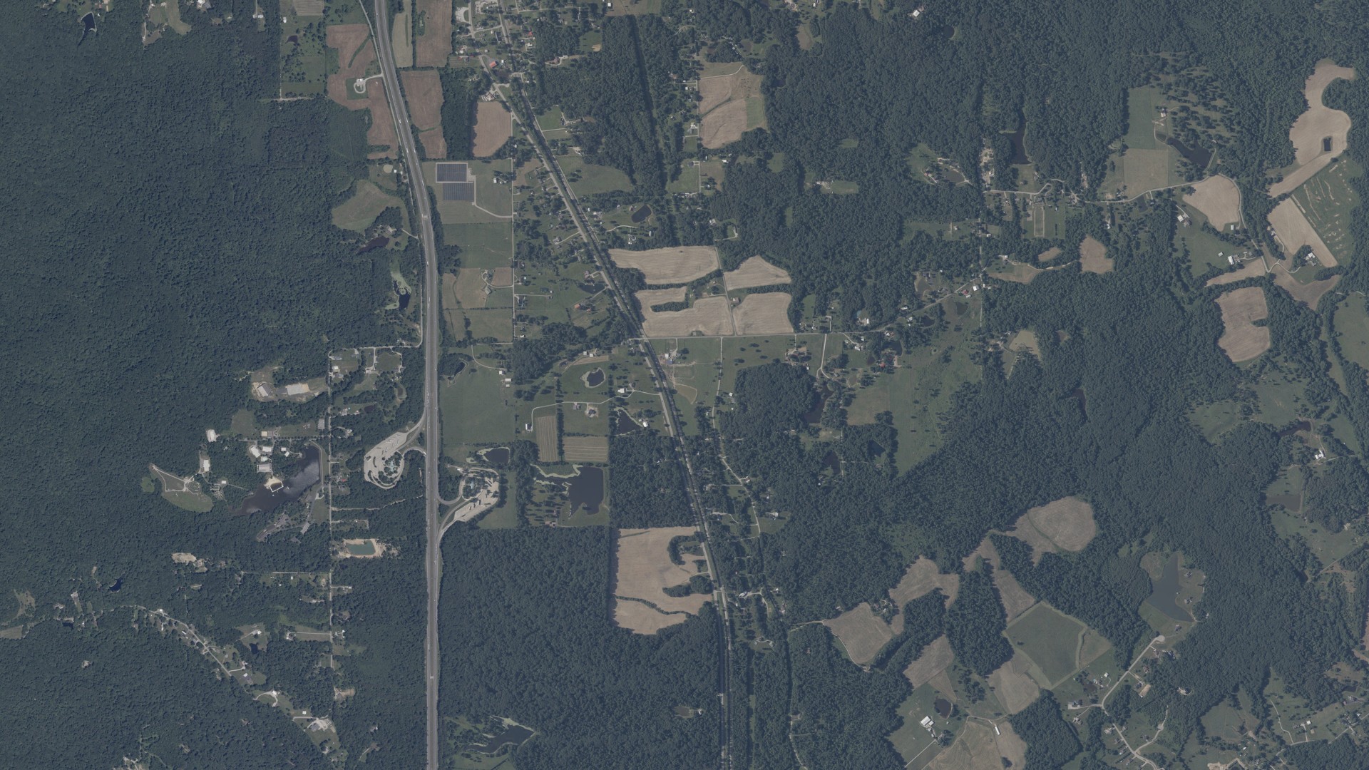 Natural-color aerial photograph of land around Underwood, Indiana