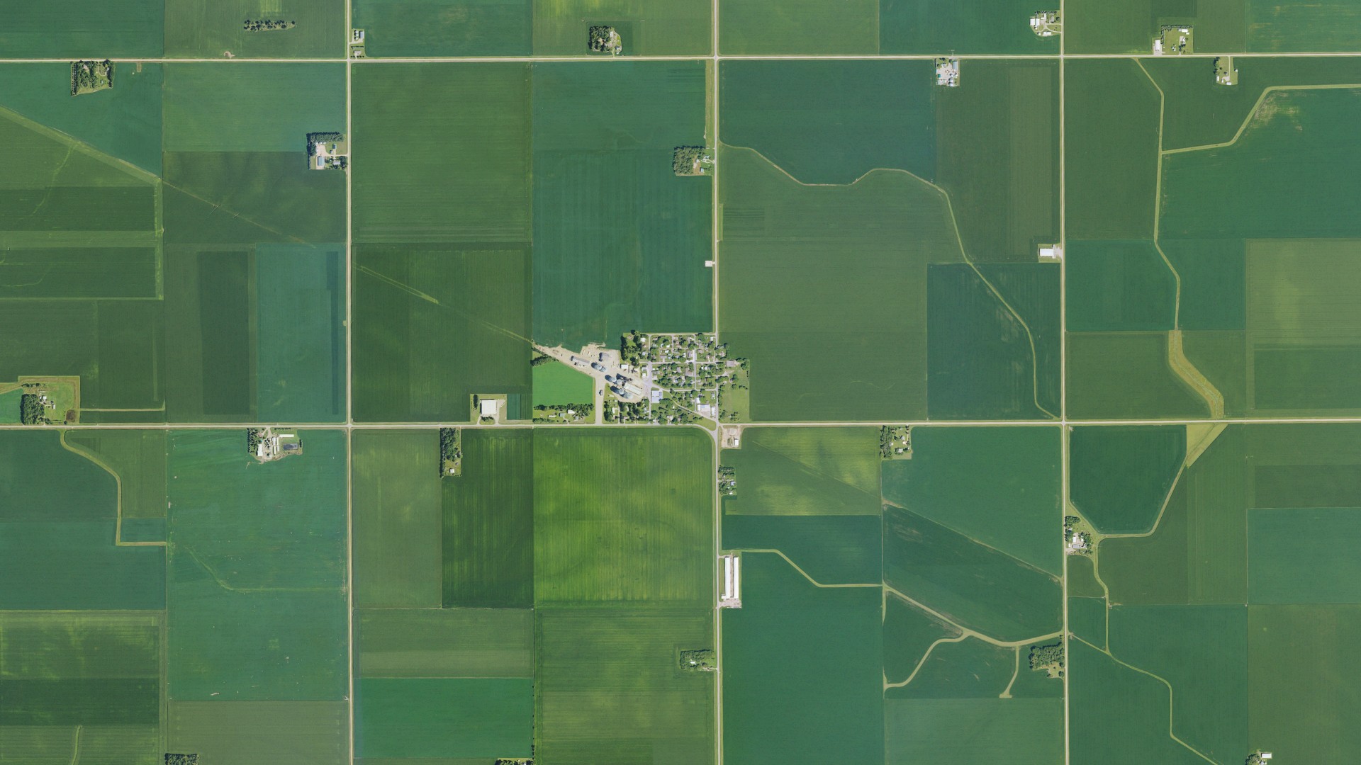 Natural-color aerial photograph of land around Archer, Iowa