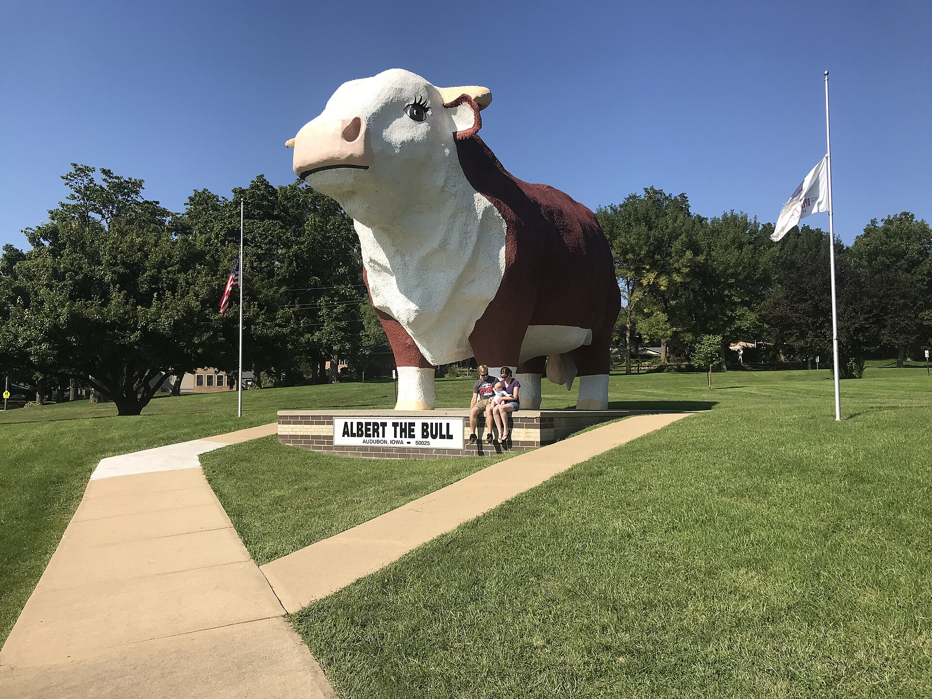 Audubon Jaycee’s monument to the Iowa Beef Industry