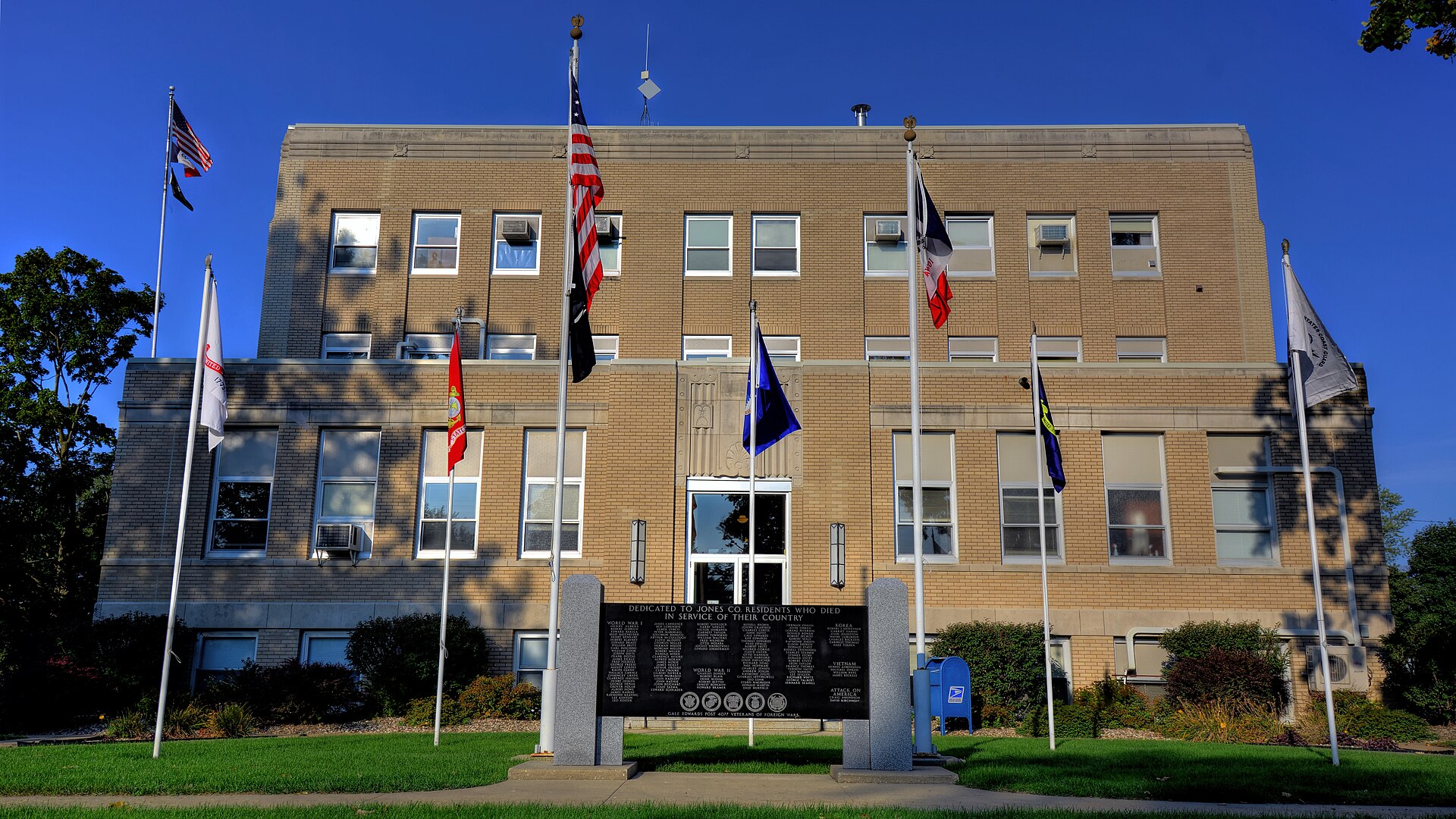 Jones County Court House, 500 W. Main St. Anamosa — Iowa