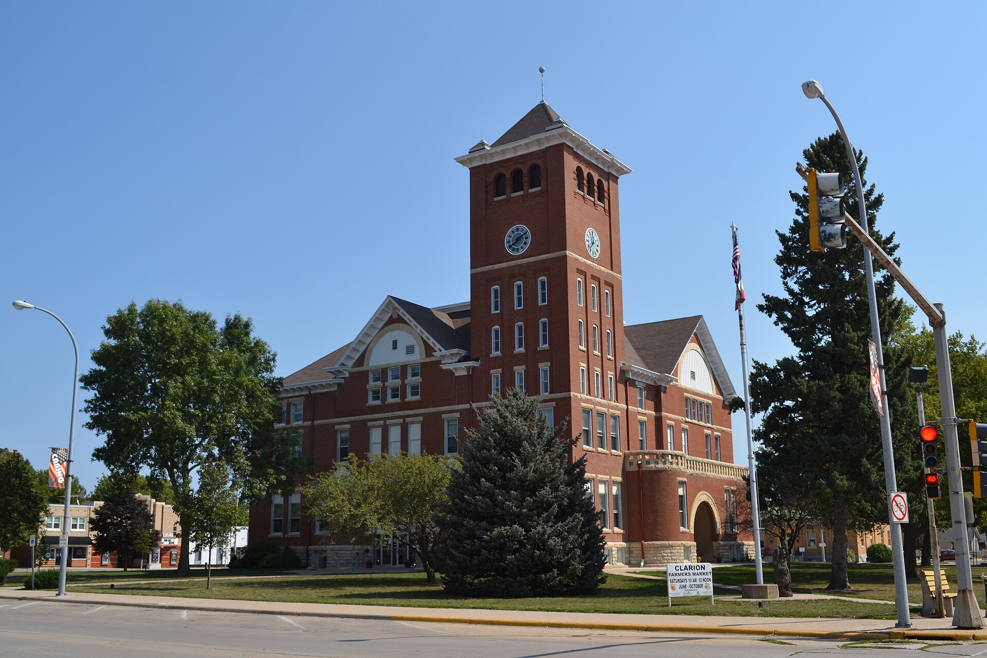 Wright County Courthouse — Clarion, Iowa