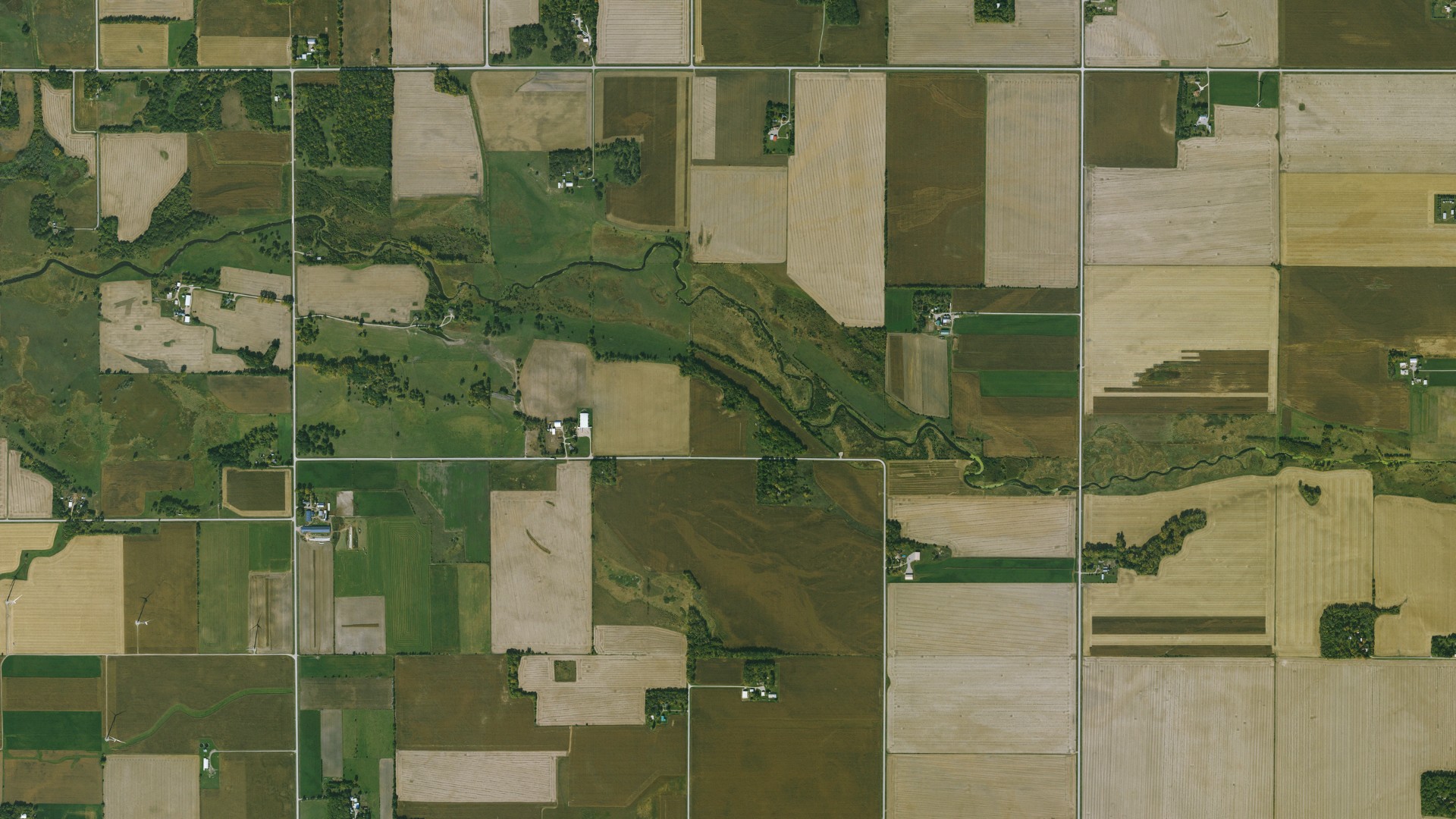 Natural-color aerial photograph of land around Worth County, Iowa