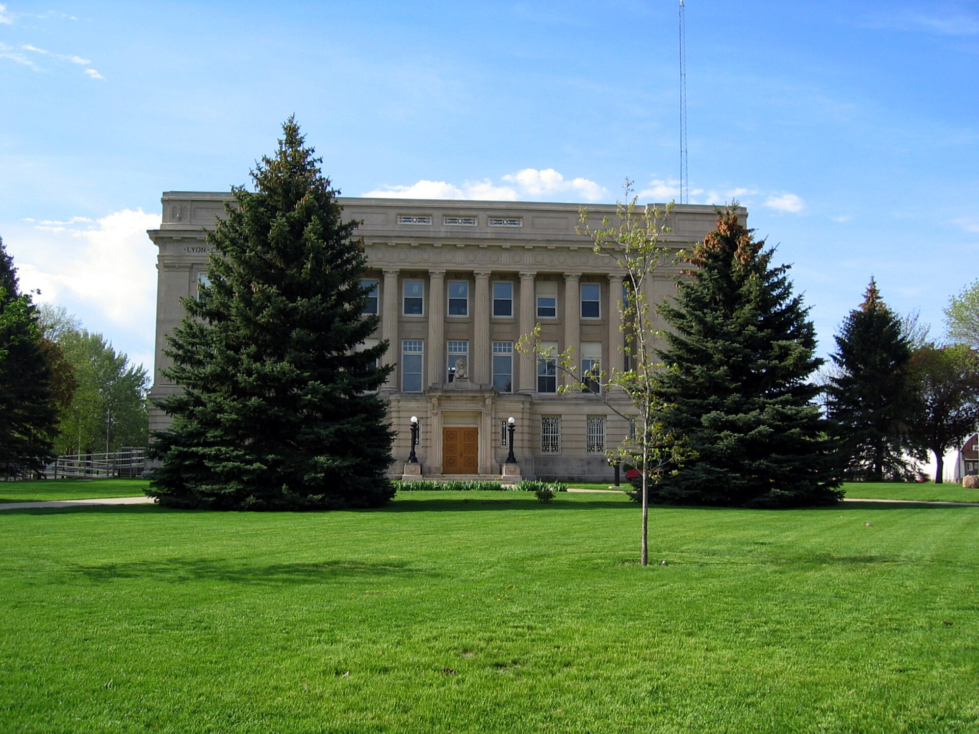 Lyon County IA Courthouse — Rock Rapids, Iowa