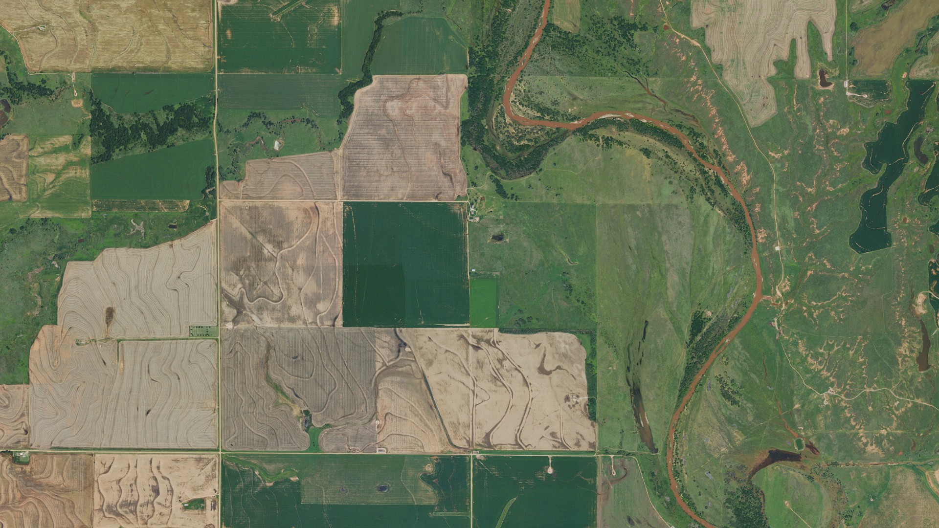 Aerial view of land around Moore, Kansas