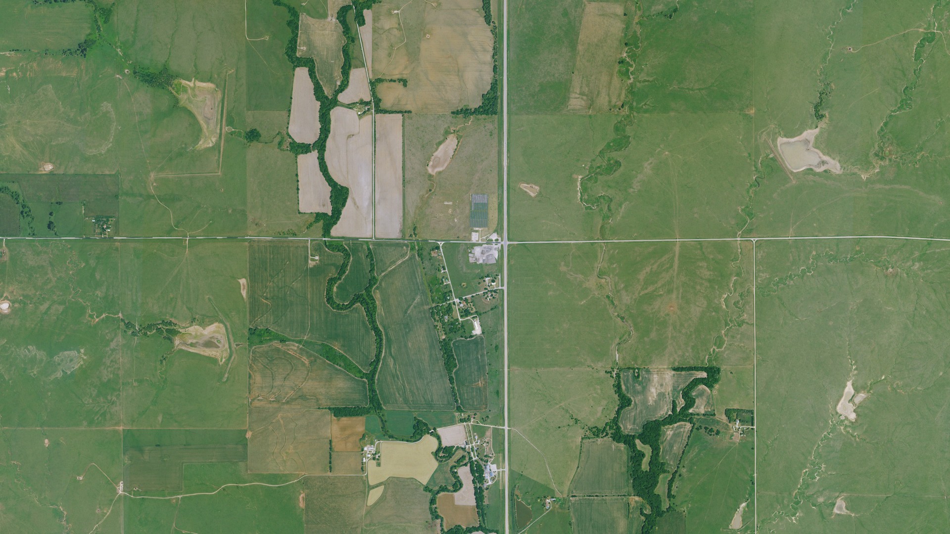 Aerial view of land around Lincoln, Kansas