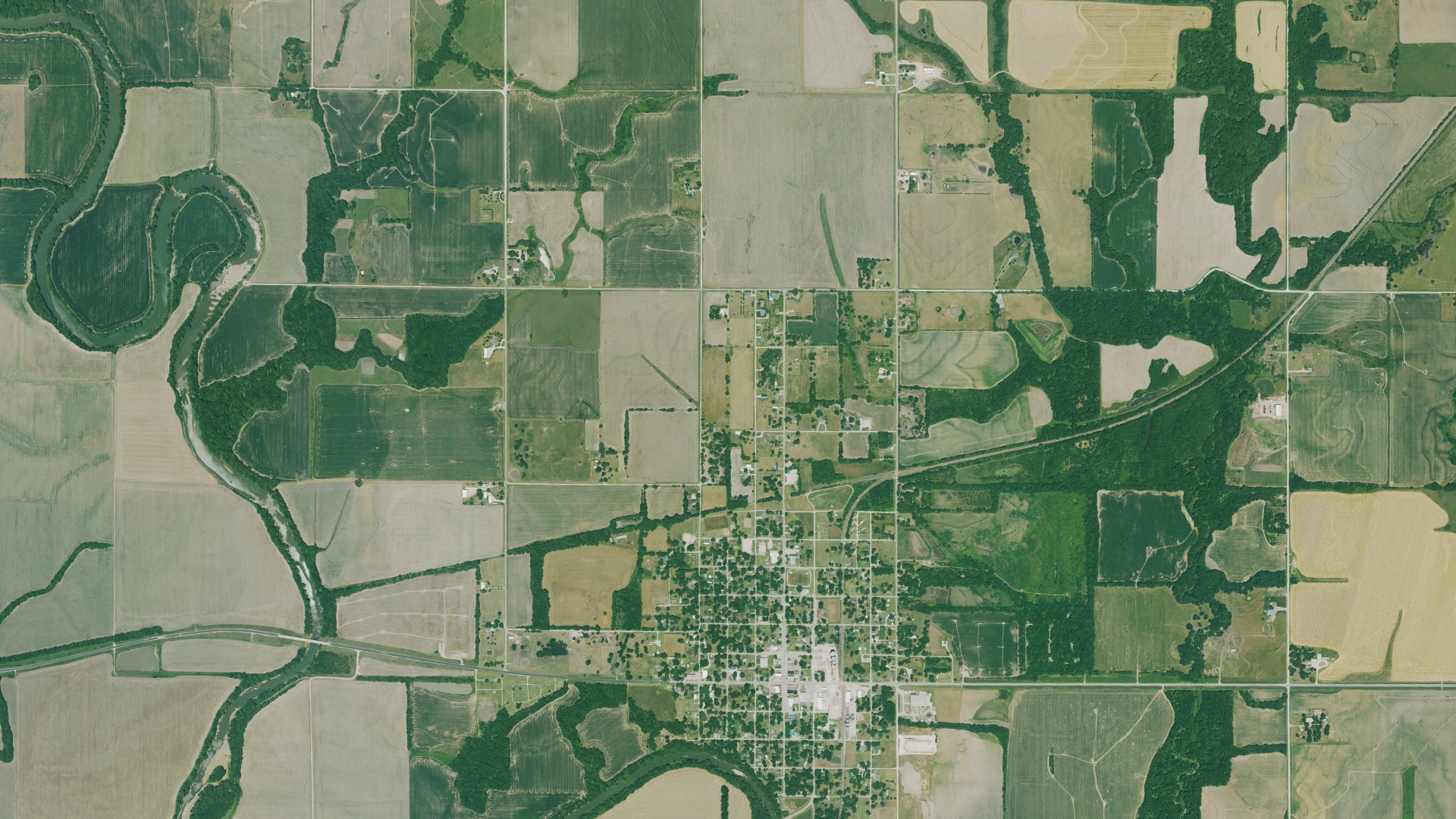 Natural-color aerial photograph of land around LeRoy, Kansas