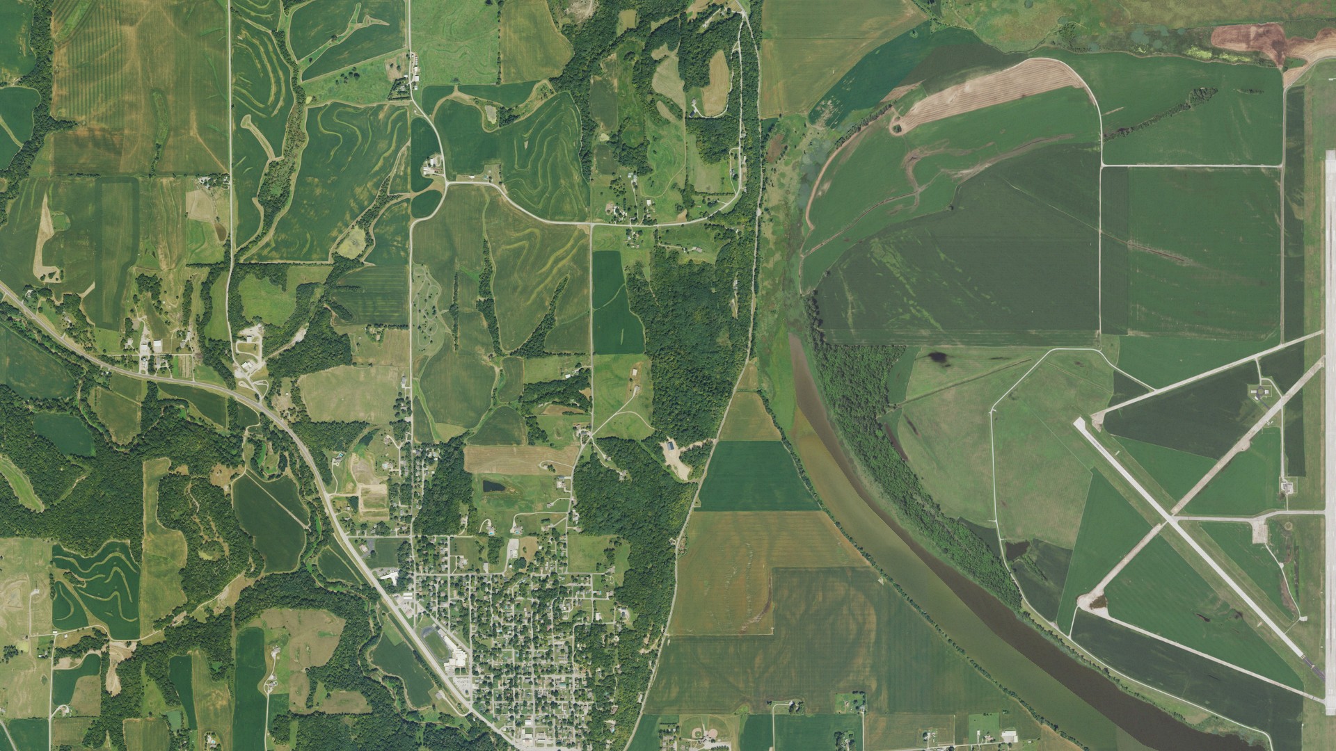Aerial view of land around Washington, Kansas