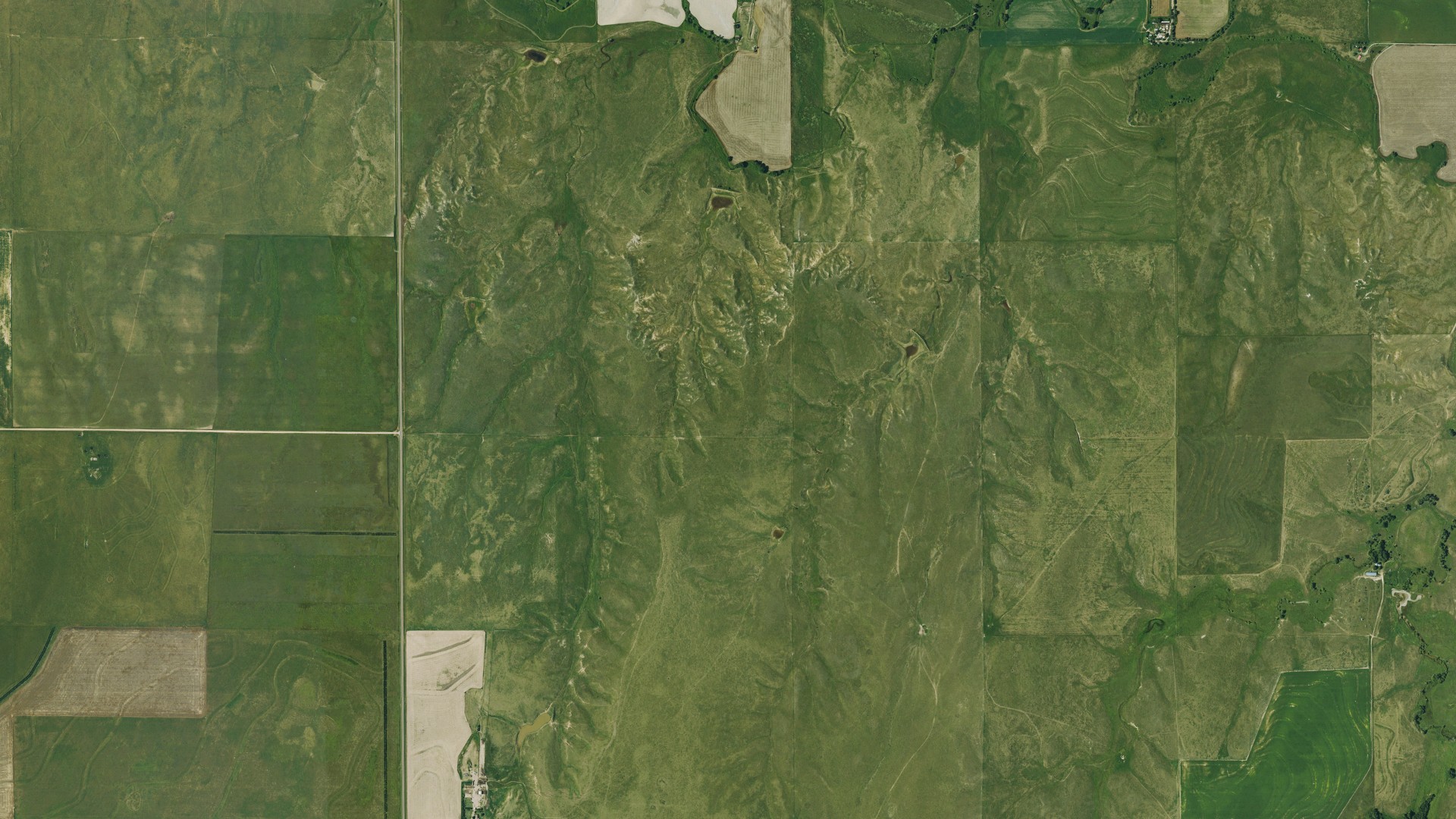 Natural-color aerial photograph of land around Garfield, Kansas