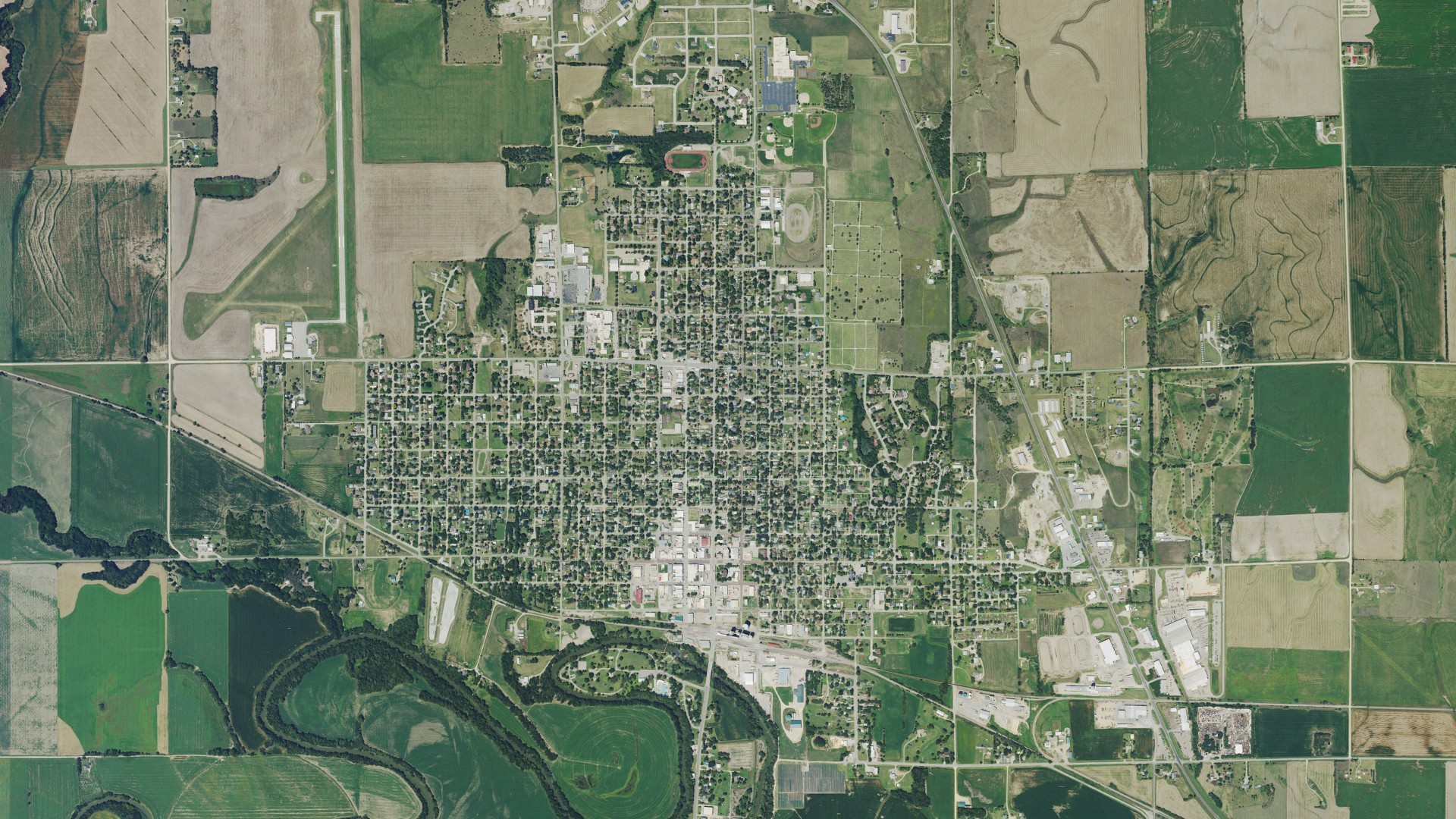 Natural-color aerial photograph of land around Beloit, Kansas